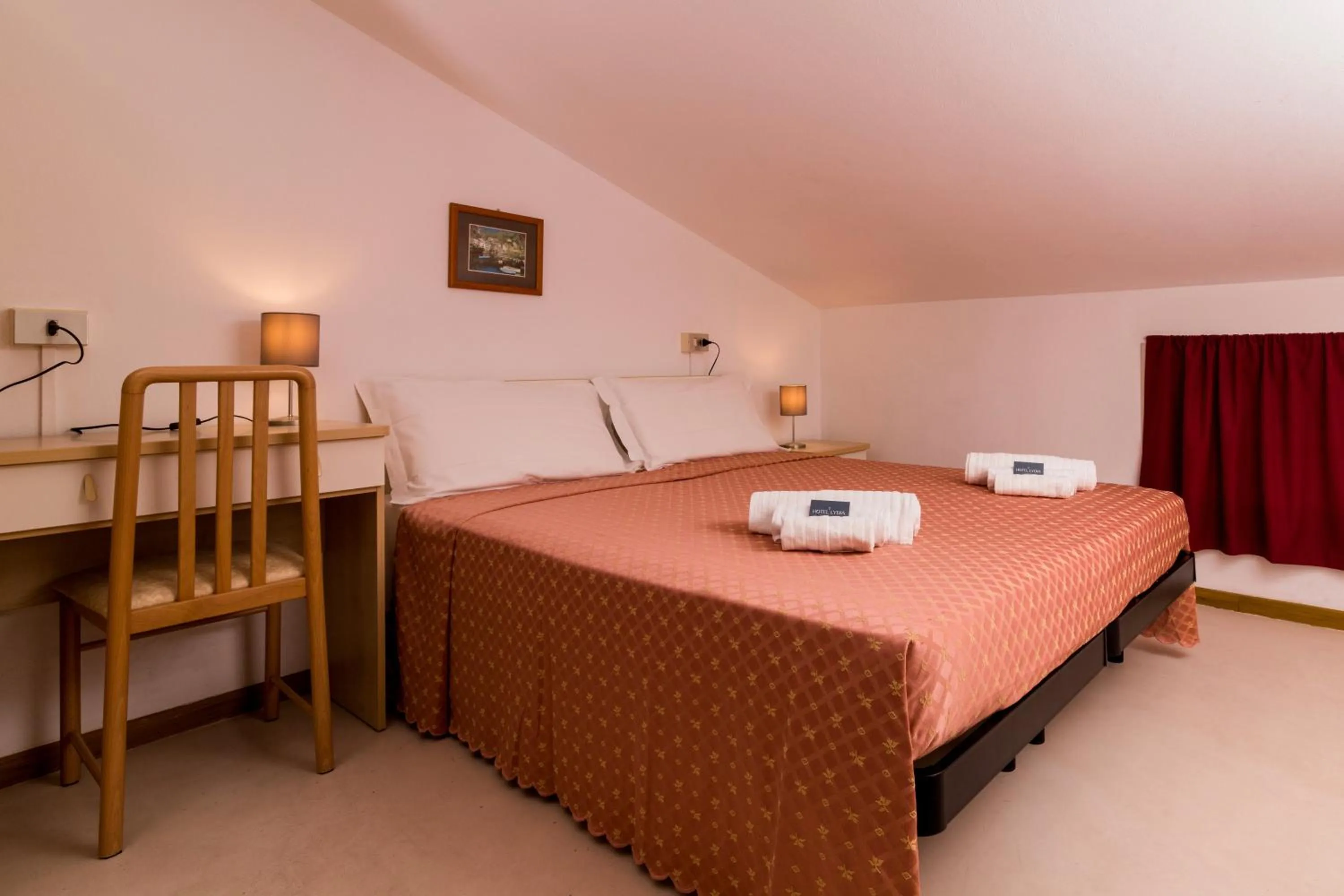 Bedroom, Bed in Hotel Lydia