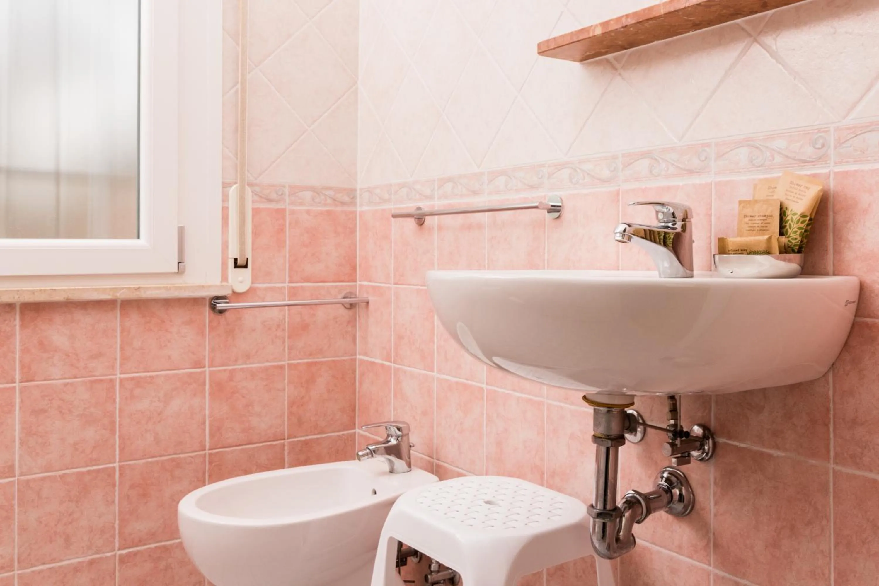 Toilet in Hotel Lydia