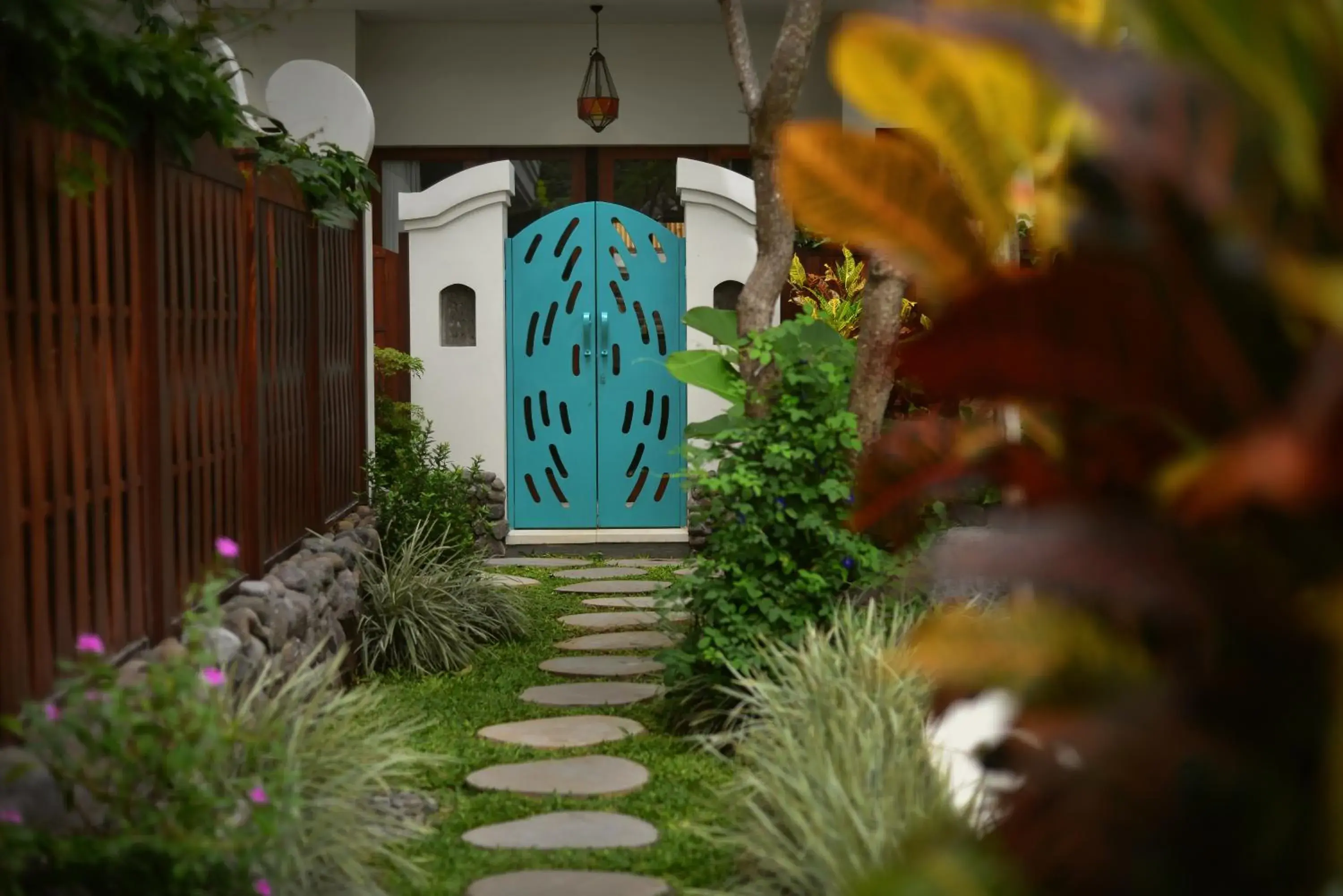 Facade/entrance in Kama Village Sanur Facade/entrance in Kama Village Sanur