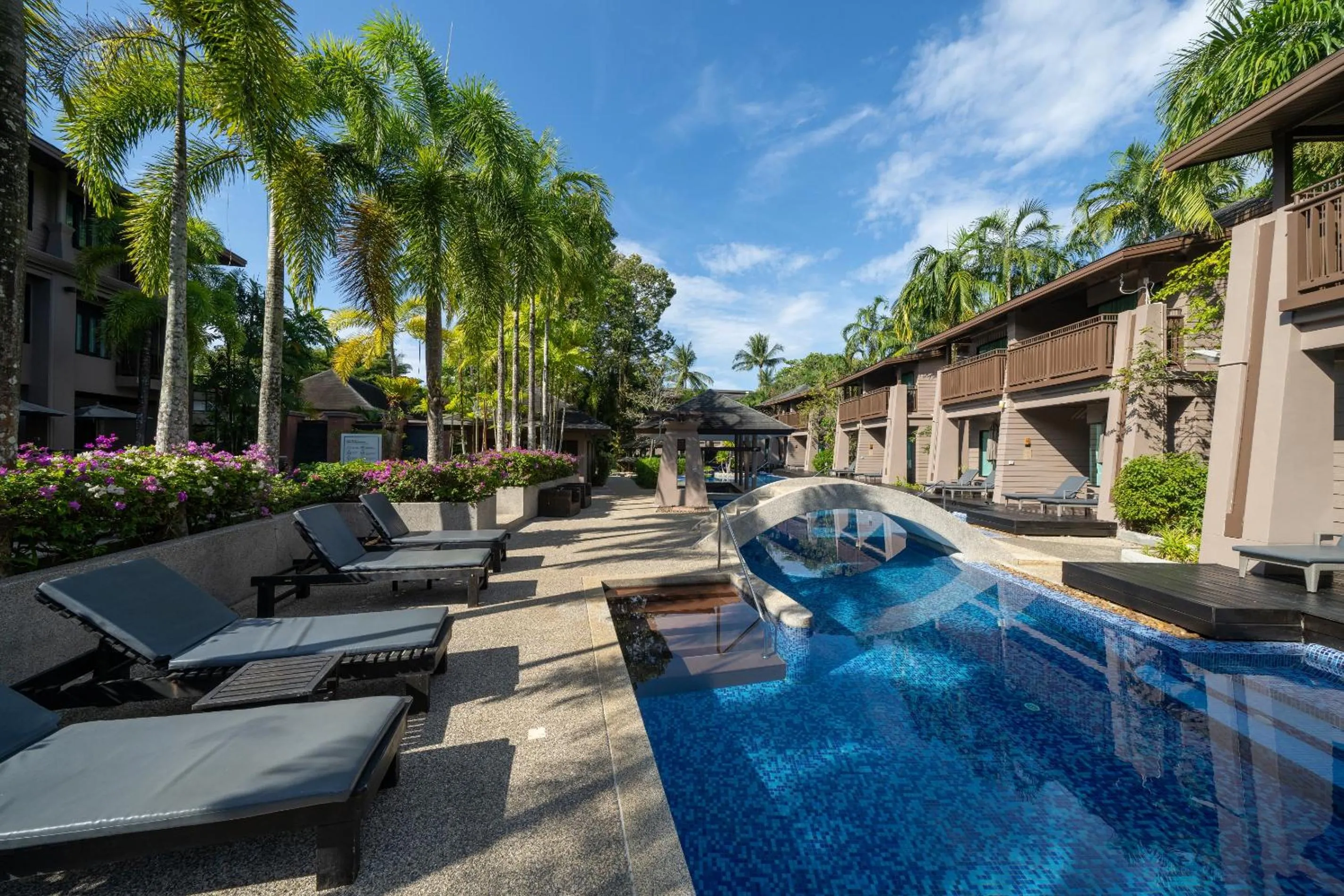 Property building in La Flora Khao Lak - SHA Extra Plus