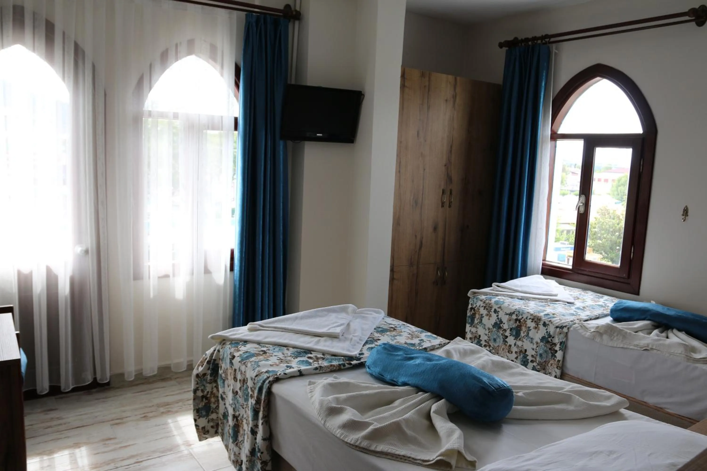 Bed in Eroglu City Hotel