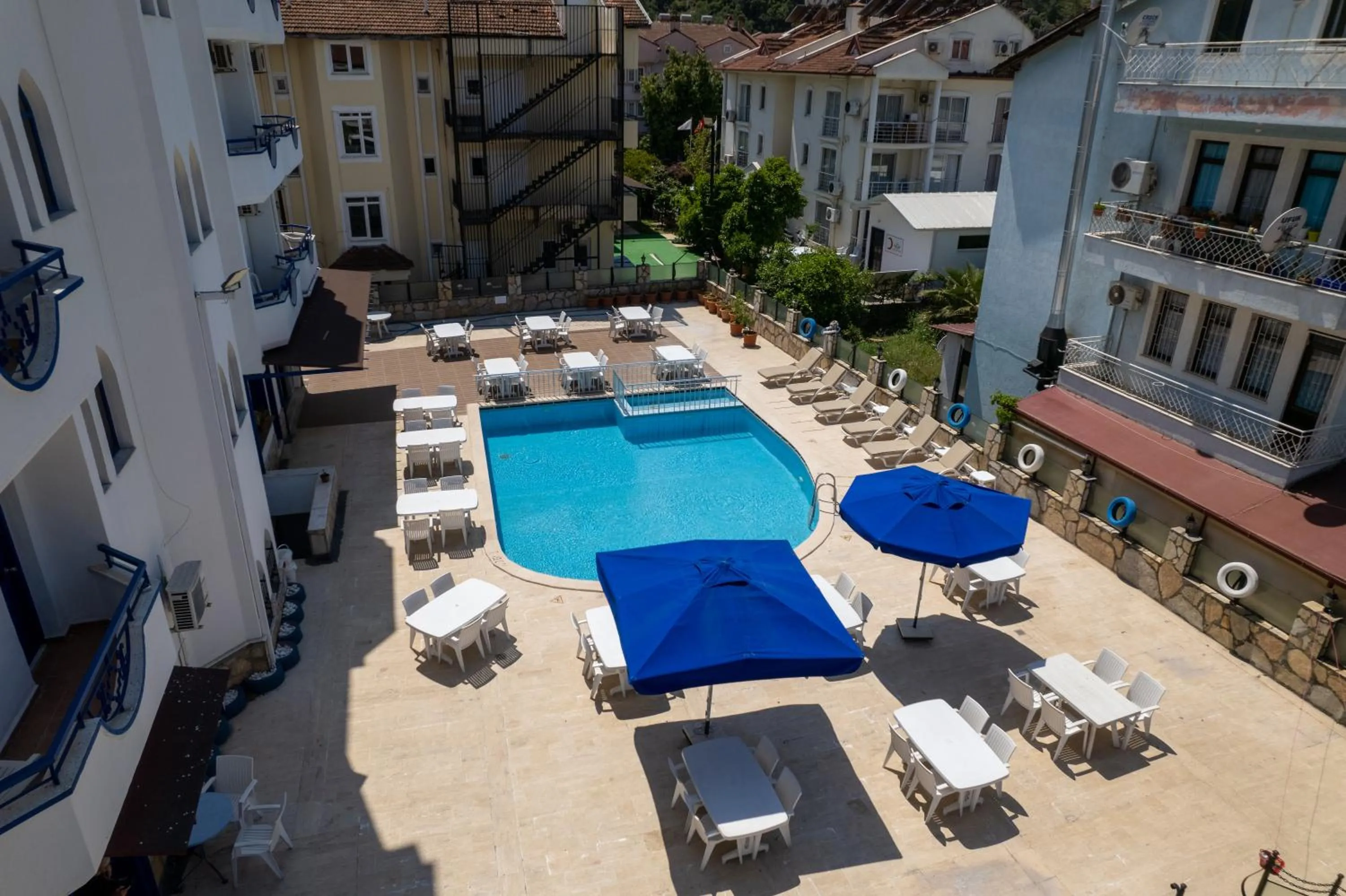 Swimming pool in Eroglu City Hotel
