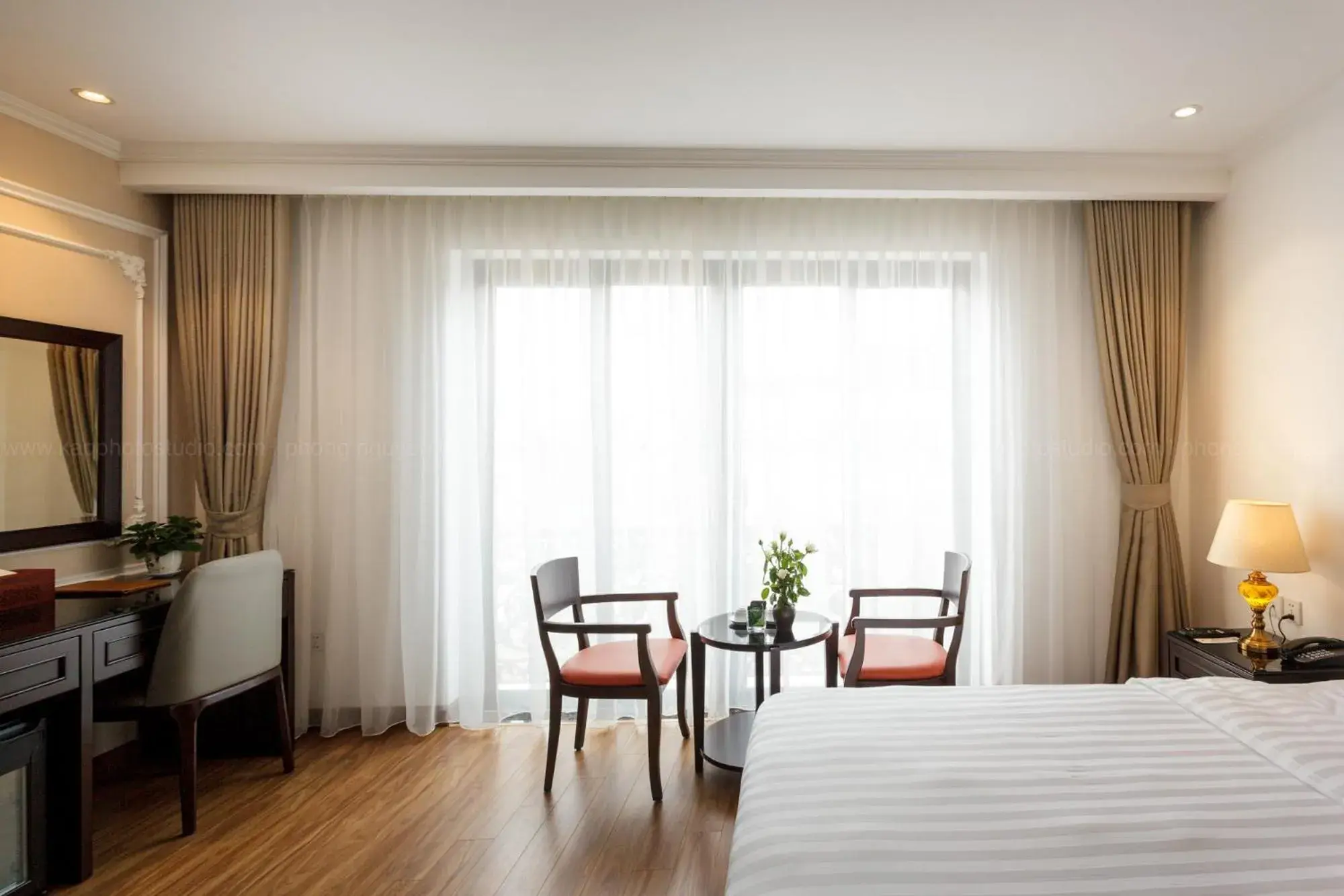 Bed in Hotel De La Seine Bed in Hotel De La Seine