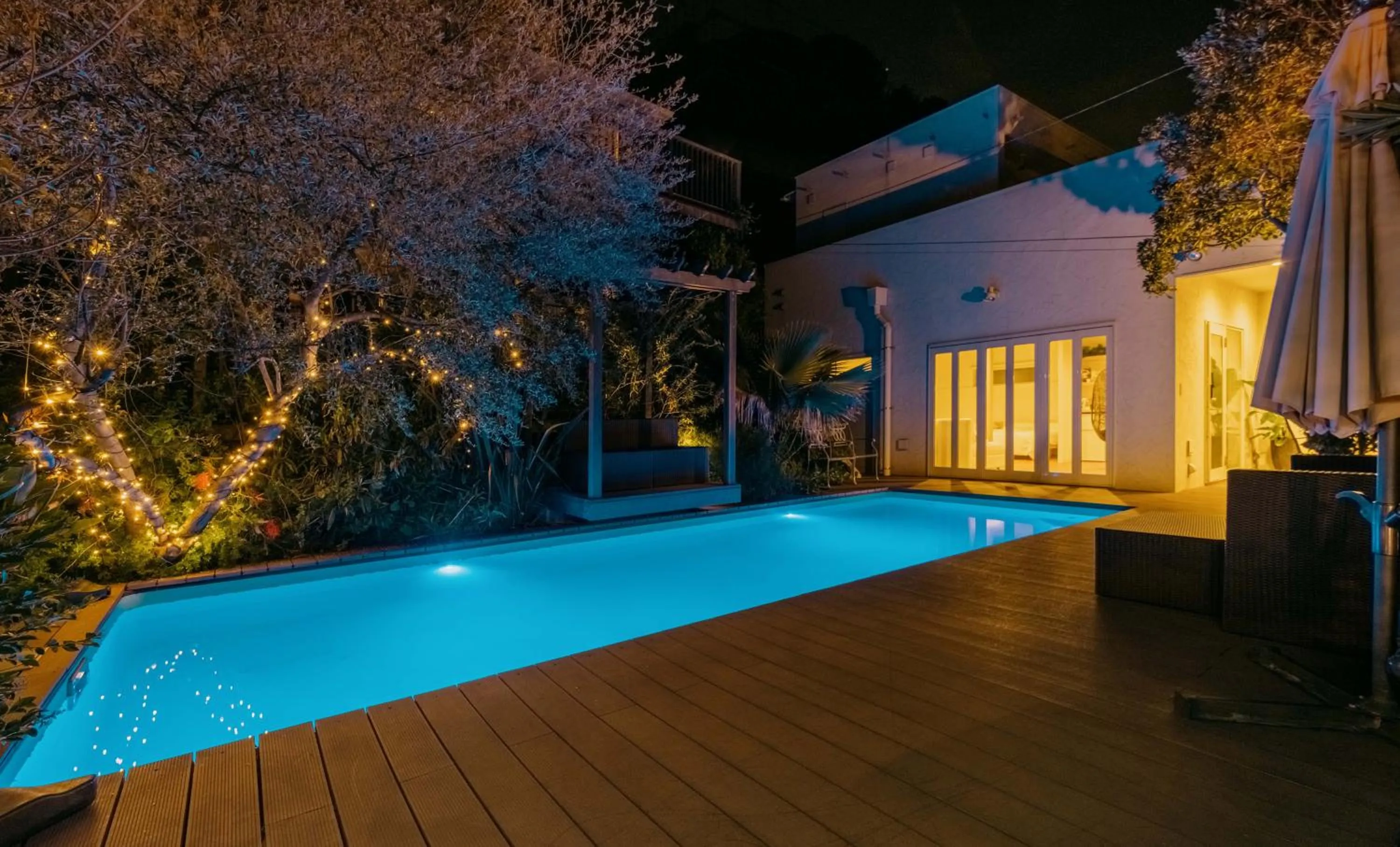 カサブランカプールハウス鎌倉 - Casablanca Pool House Kamakura Seaside Luxury Villa with Heated Pool & Sauna