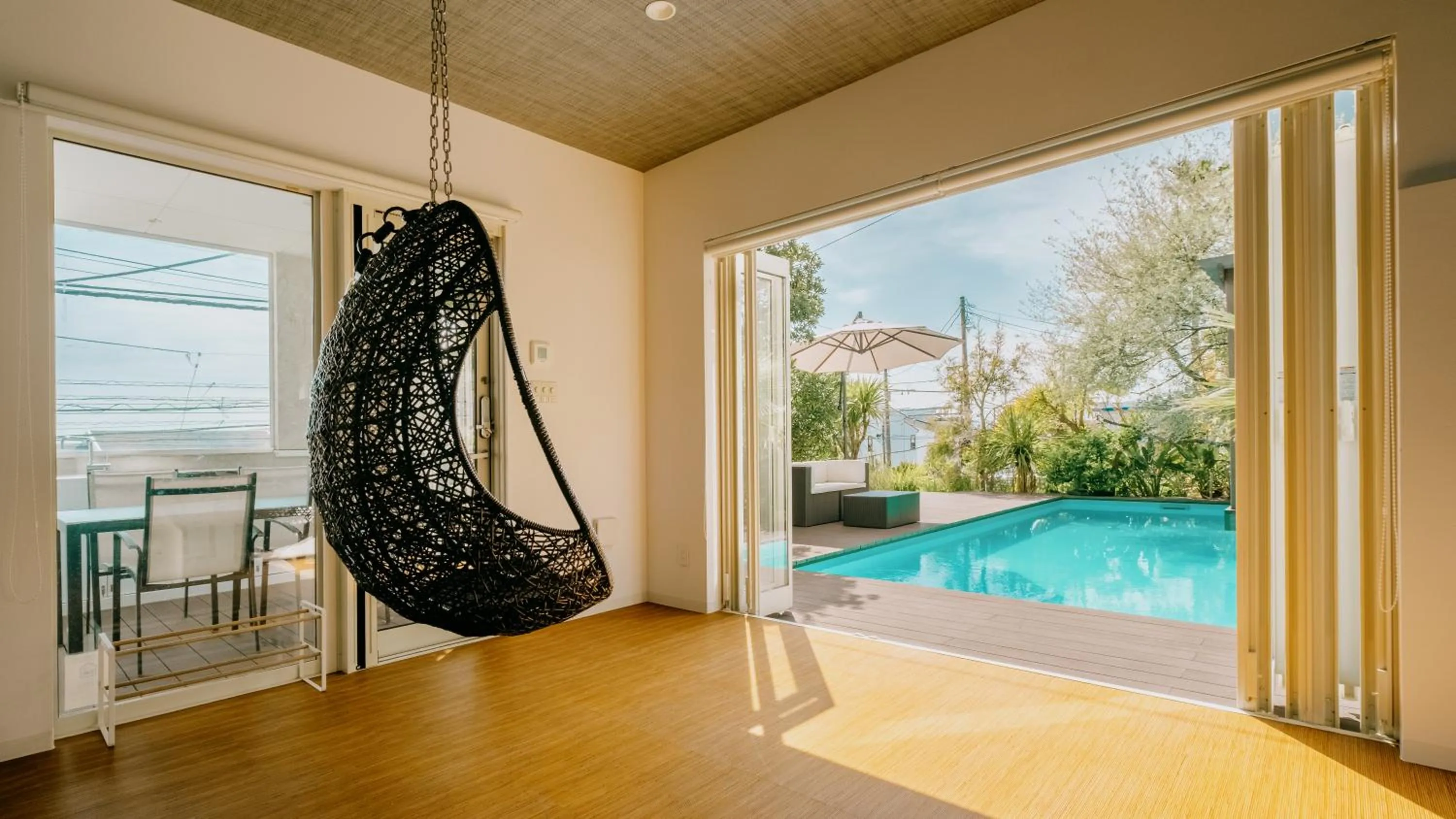 Day in カサブランカプールハウス鎌倉 - Casablanca Pool House Kamakura Seaside Luxury Villa with Heated Pool & Sauna