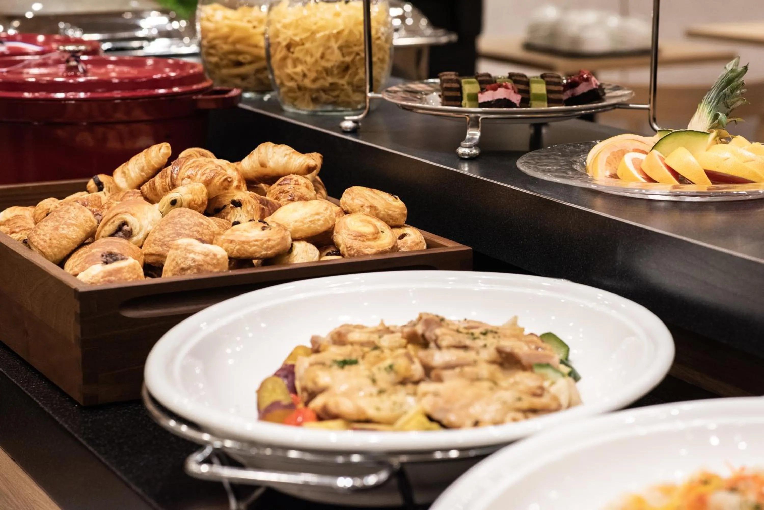 Buffet breakfast in Hotel Vista Fukuoka Nakasu-Kawabata