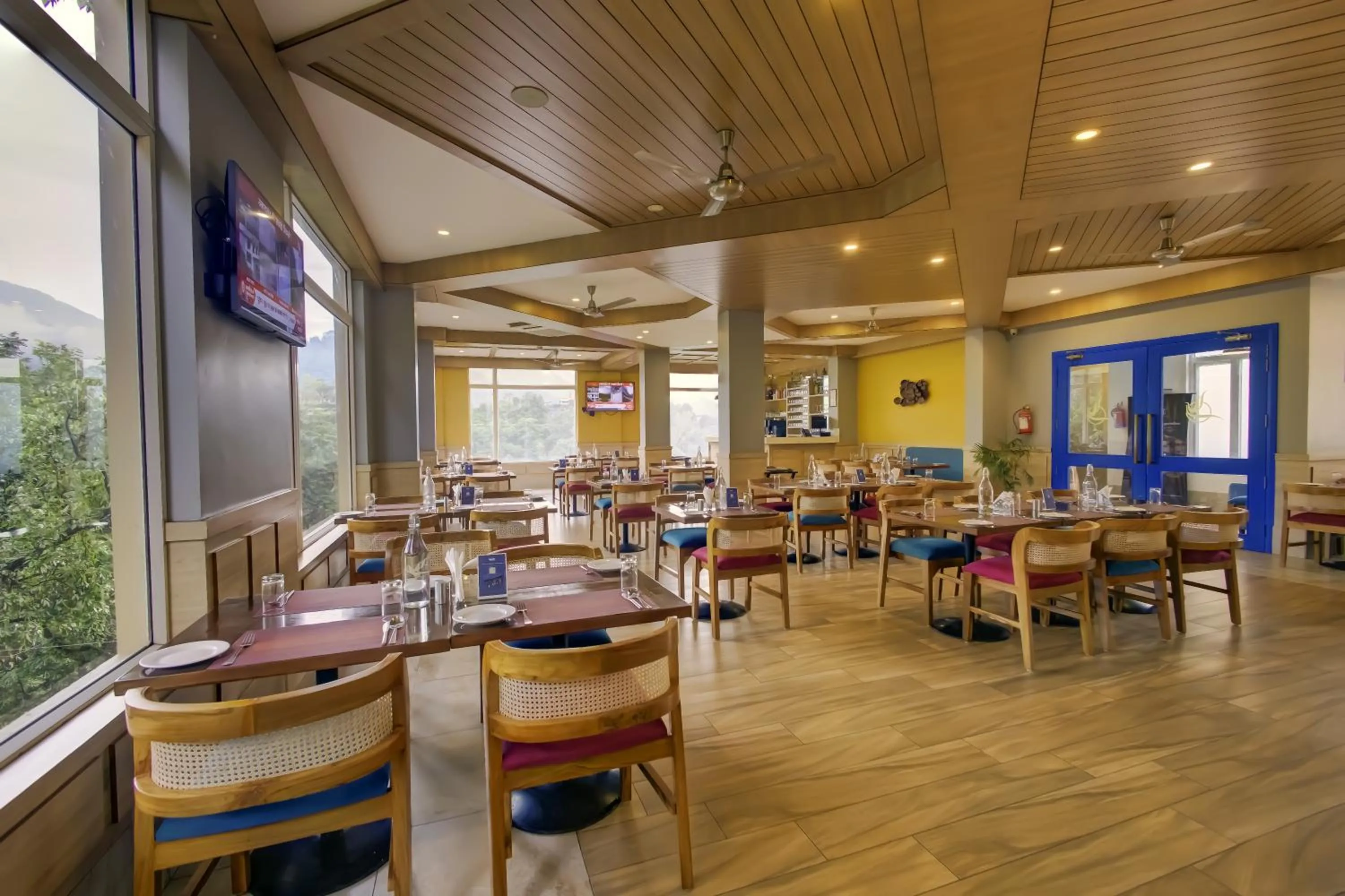 Restaurant/places to eat in Cygnett Resort Mountain Breeze