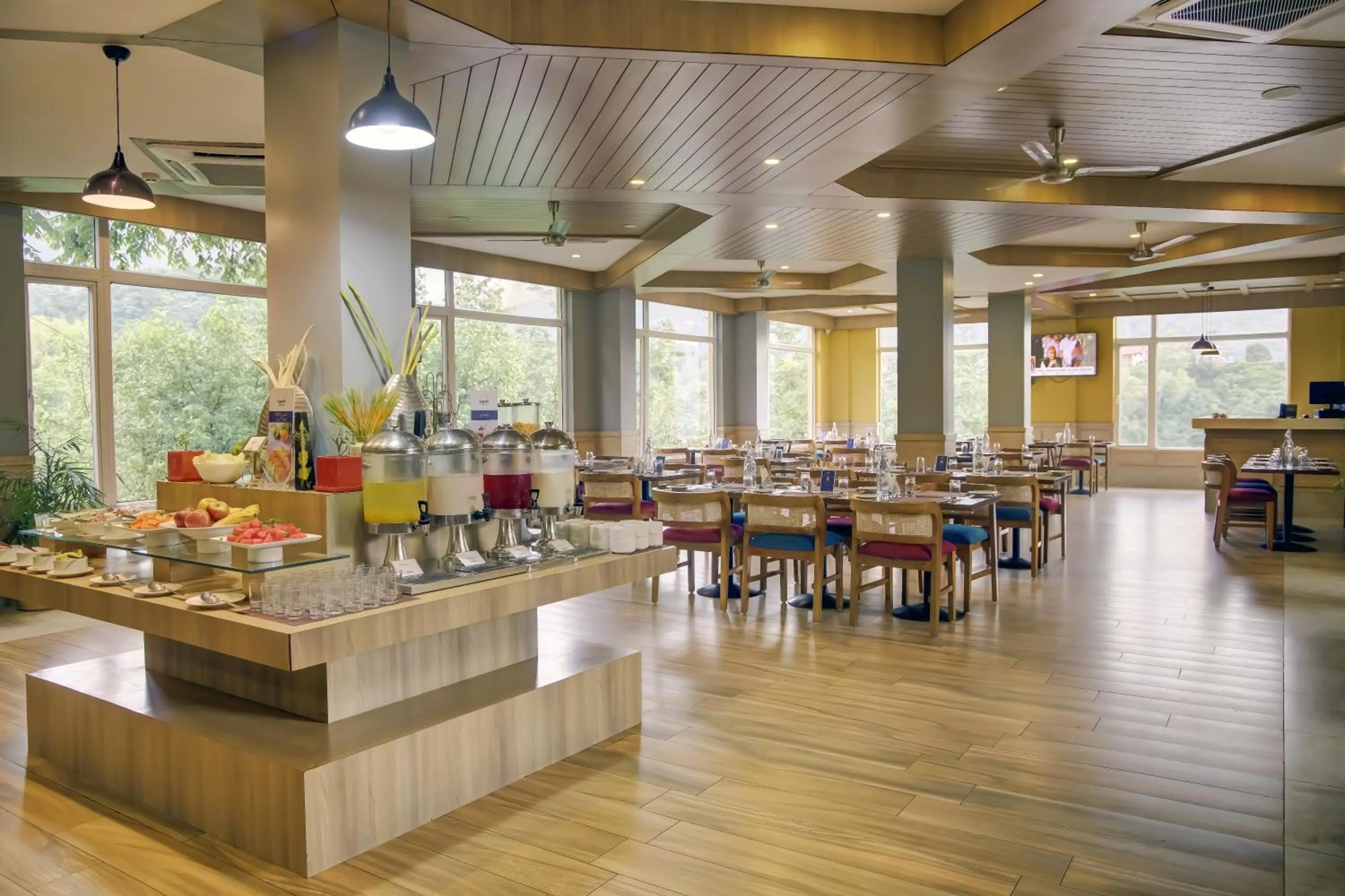 Restaurant/places to eat in Cygnett Resort Mountain Breeze