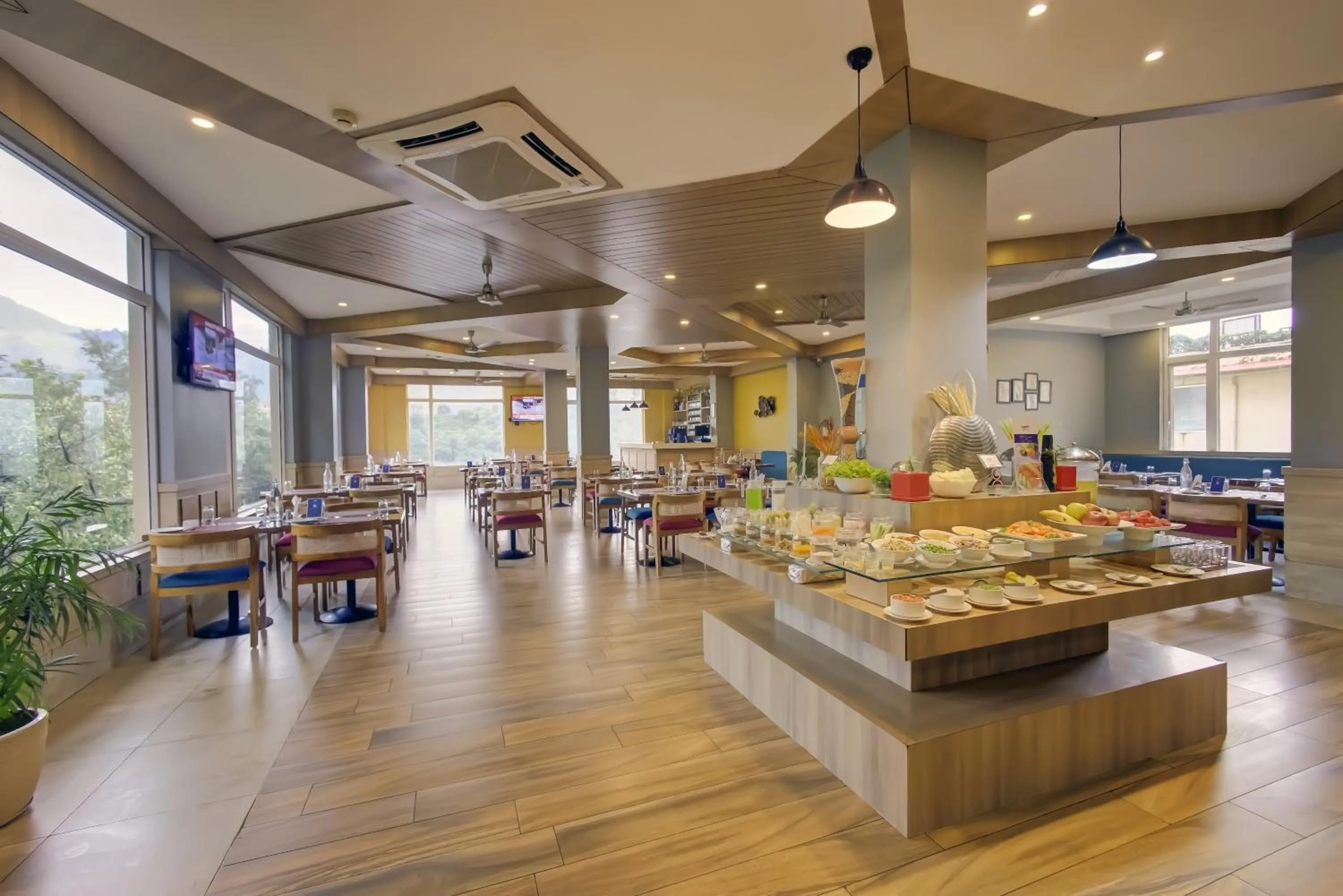 Restaurant/places to eat in Cygnett Resort Mountain Breeze