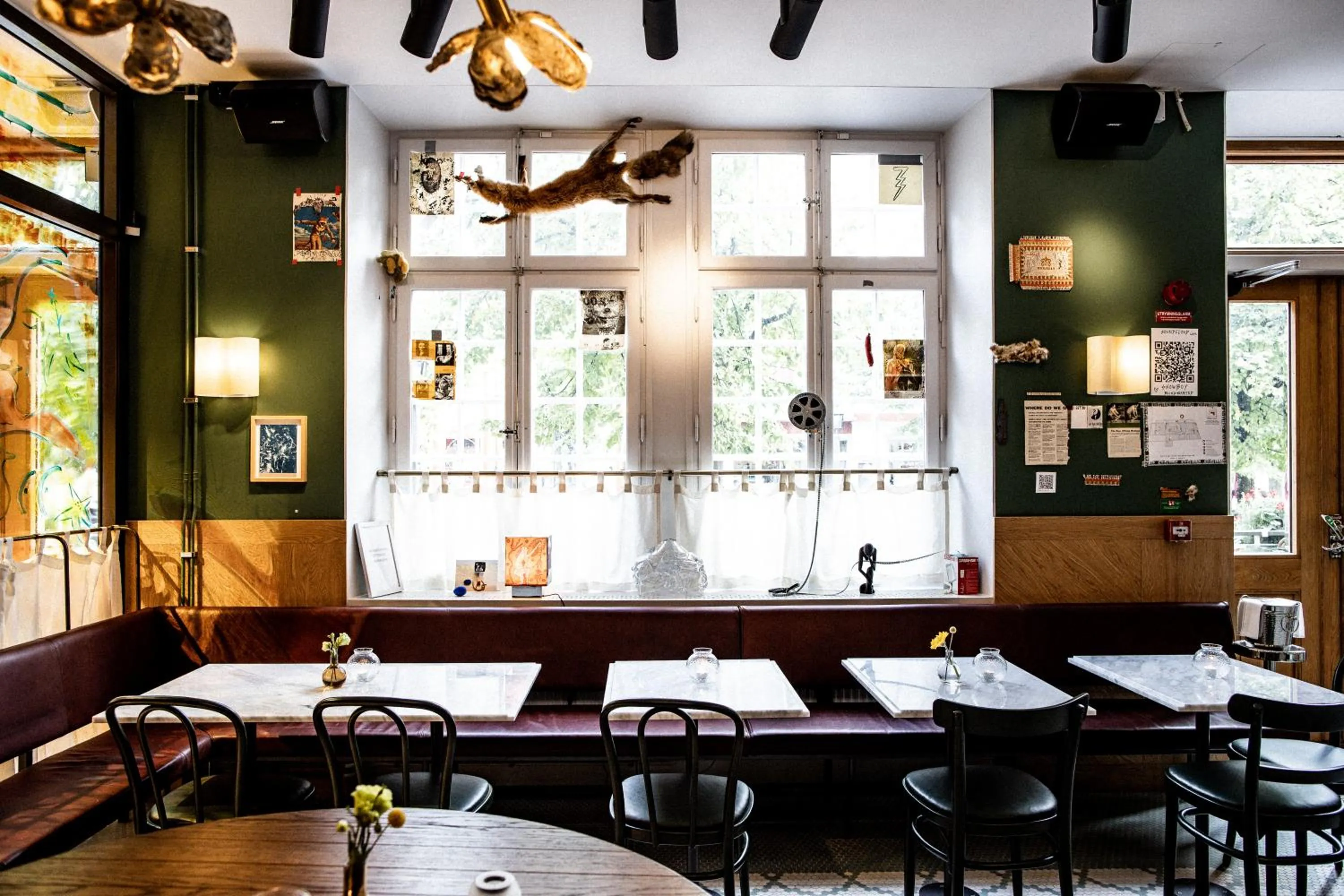 Restaurant/Places to Eat in Pop House Hotel