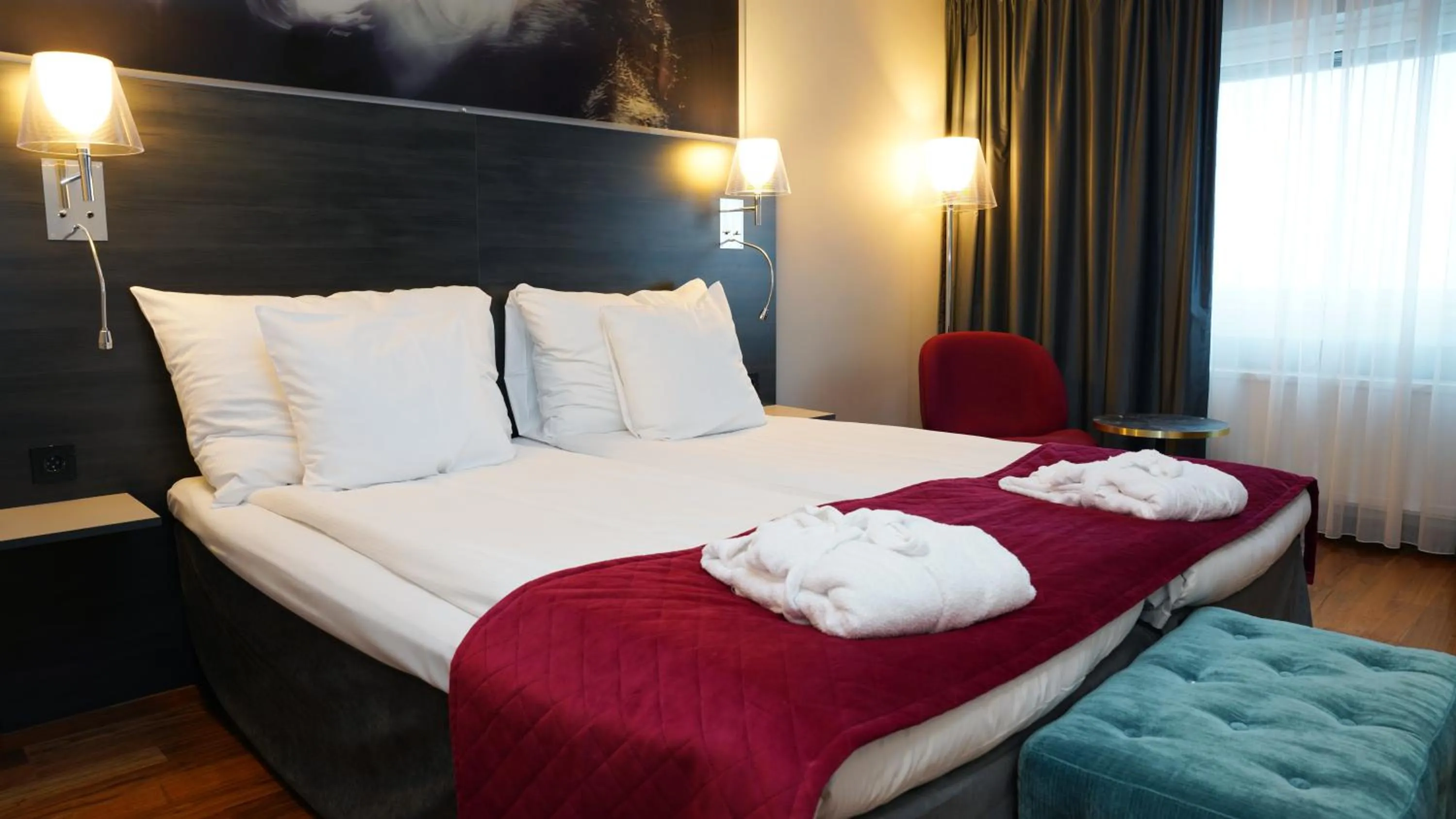 Property building, Bed in Quality Hotel Sundsvall