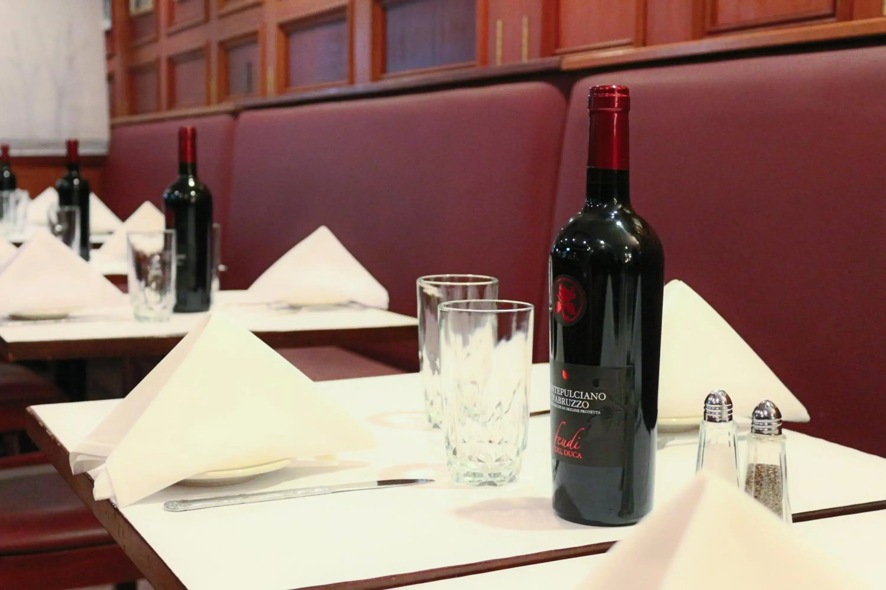 Restaurant/places to eat in Da Vinci Hotel Restaurant/places to eat in Da Vinci Hotel