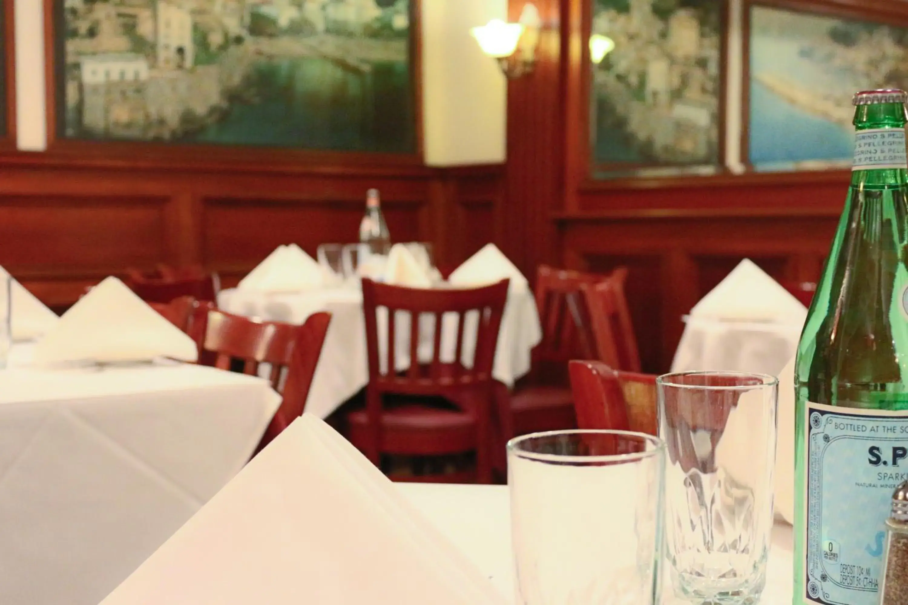 Restaurant/places to eat in Da Vinci Hotel Restaurant/places to eat in Da Vinci Hotel