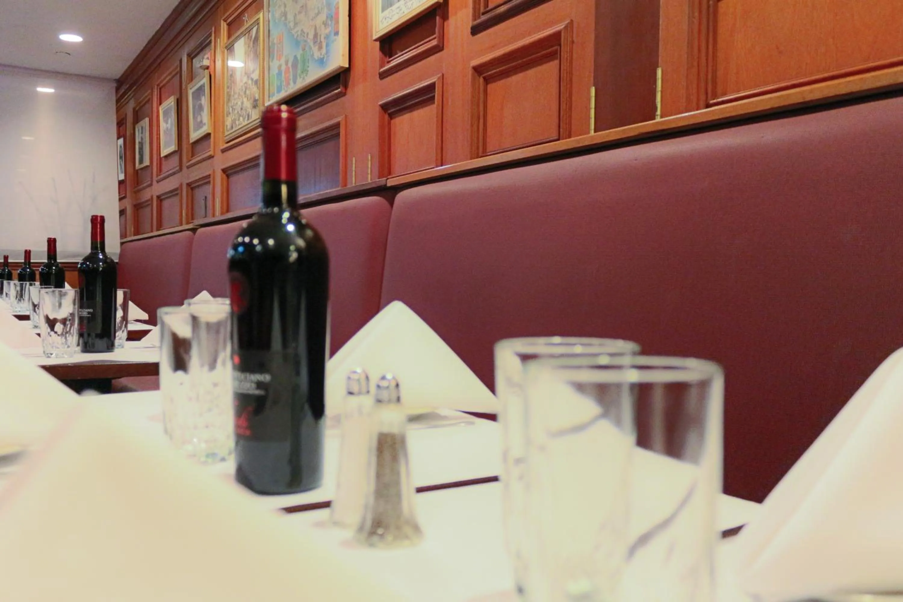 Restaurant/places to eat in Da Vinci Hotel