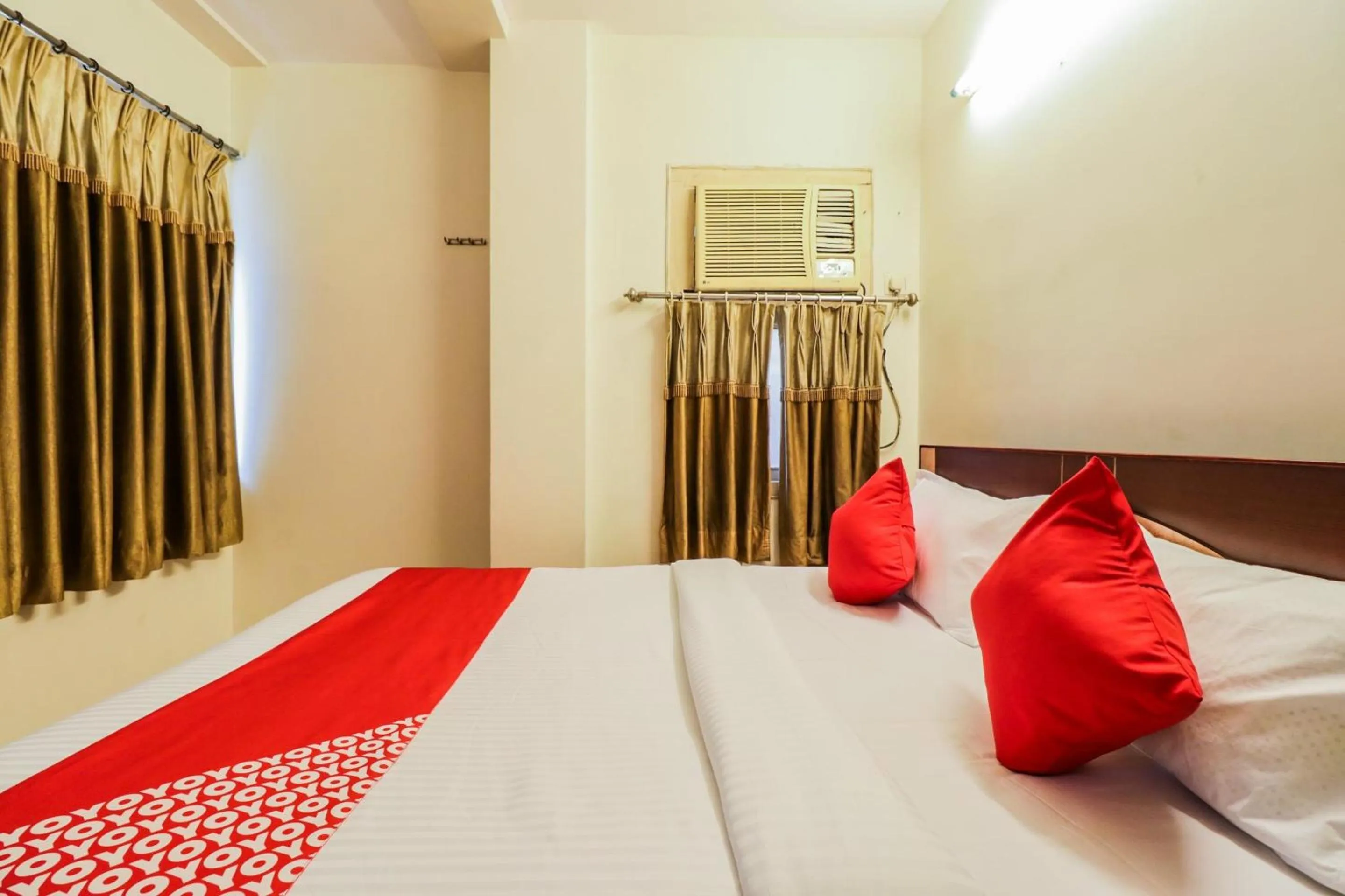 Bedroom, Bed in Hotel O Parnasala Princely