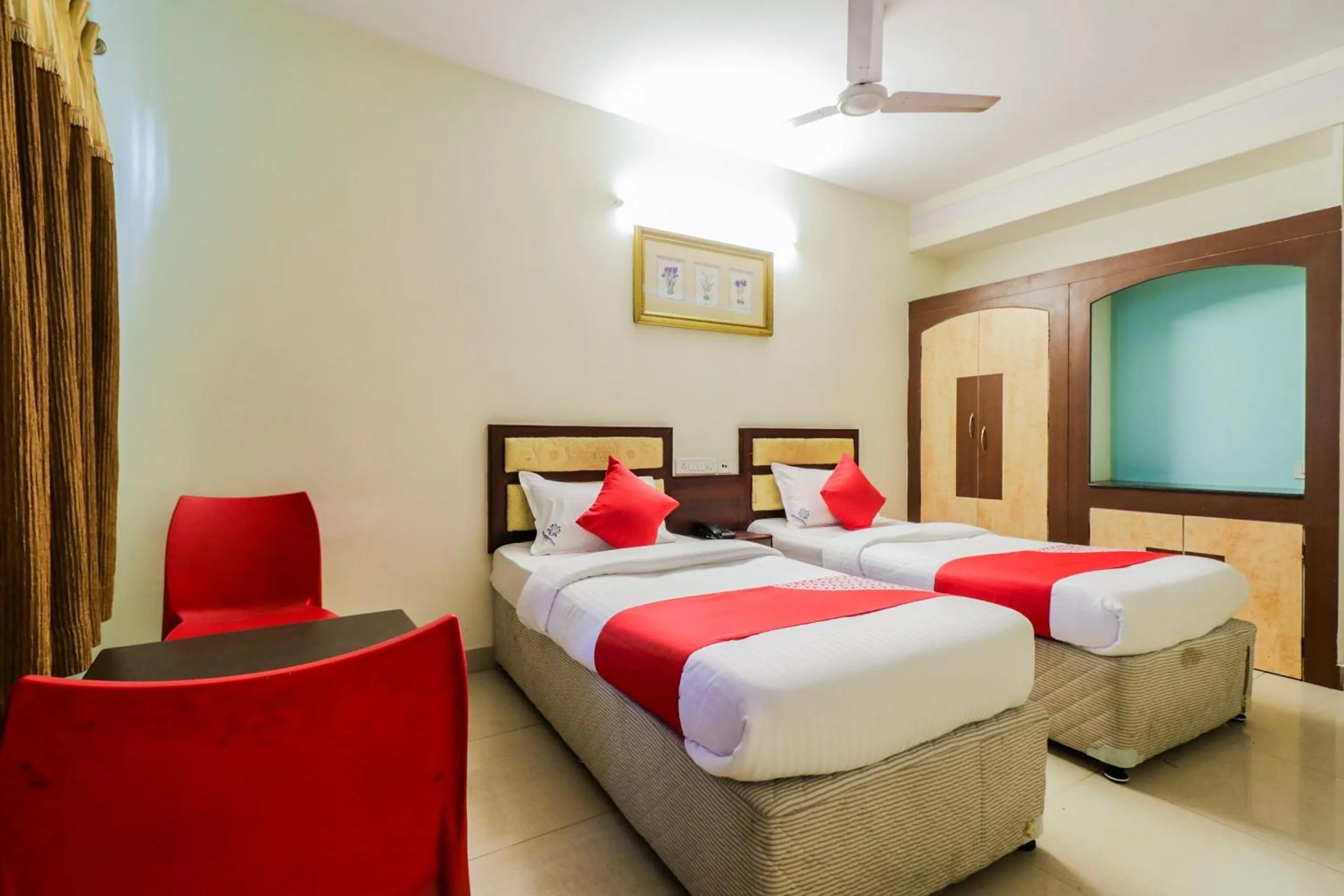 Bedroom, Bed in Hotel O Parnasala Princely