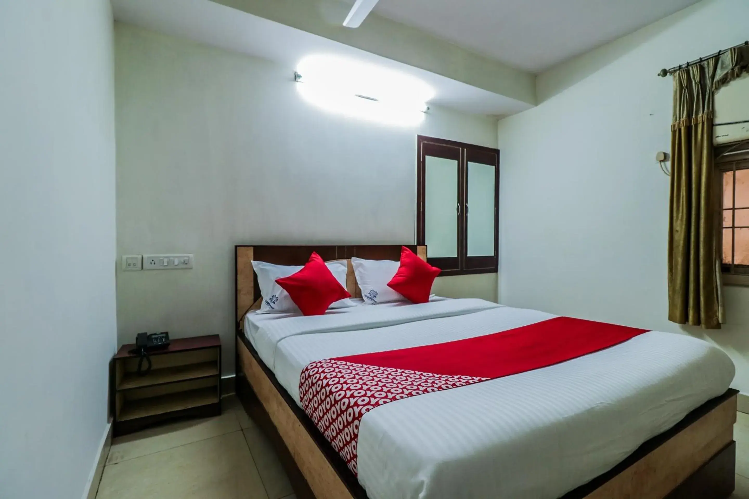 Bedroom, Bed in Super Hotel O Parnasala Princely Bedroom, Bed in Super Hotel O Parnasala Princely