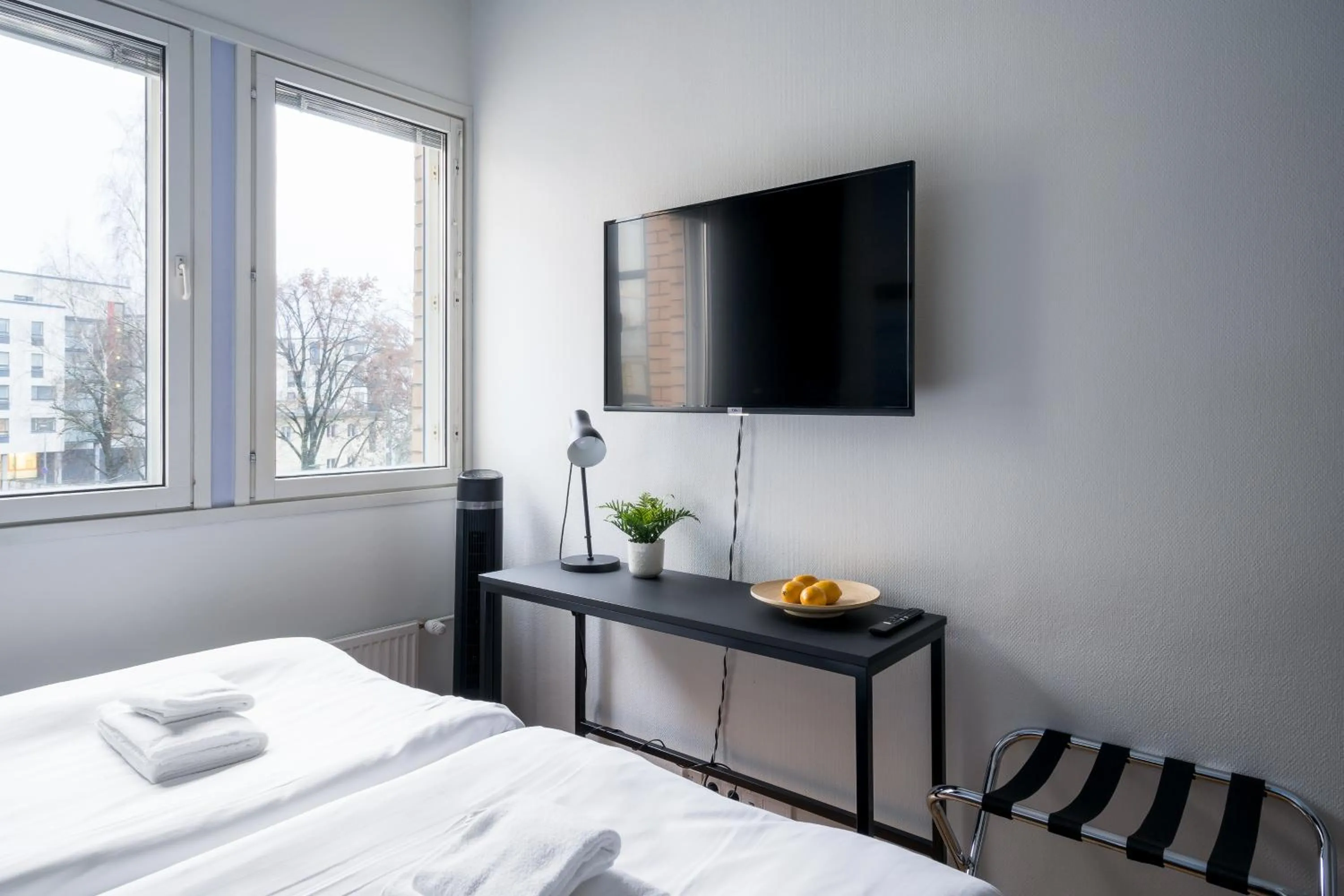 TV and multimedia, Bed in Hiisi Hotel Lohja