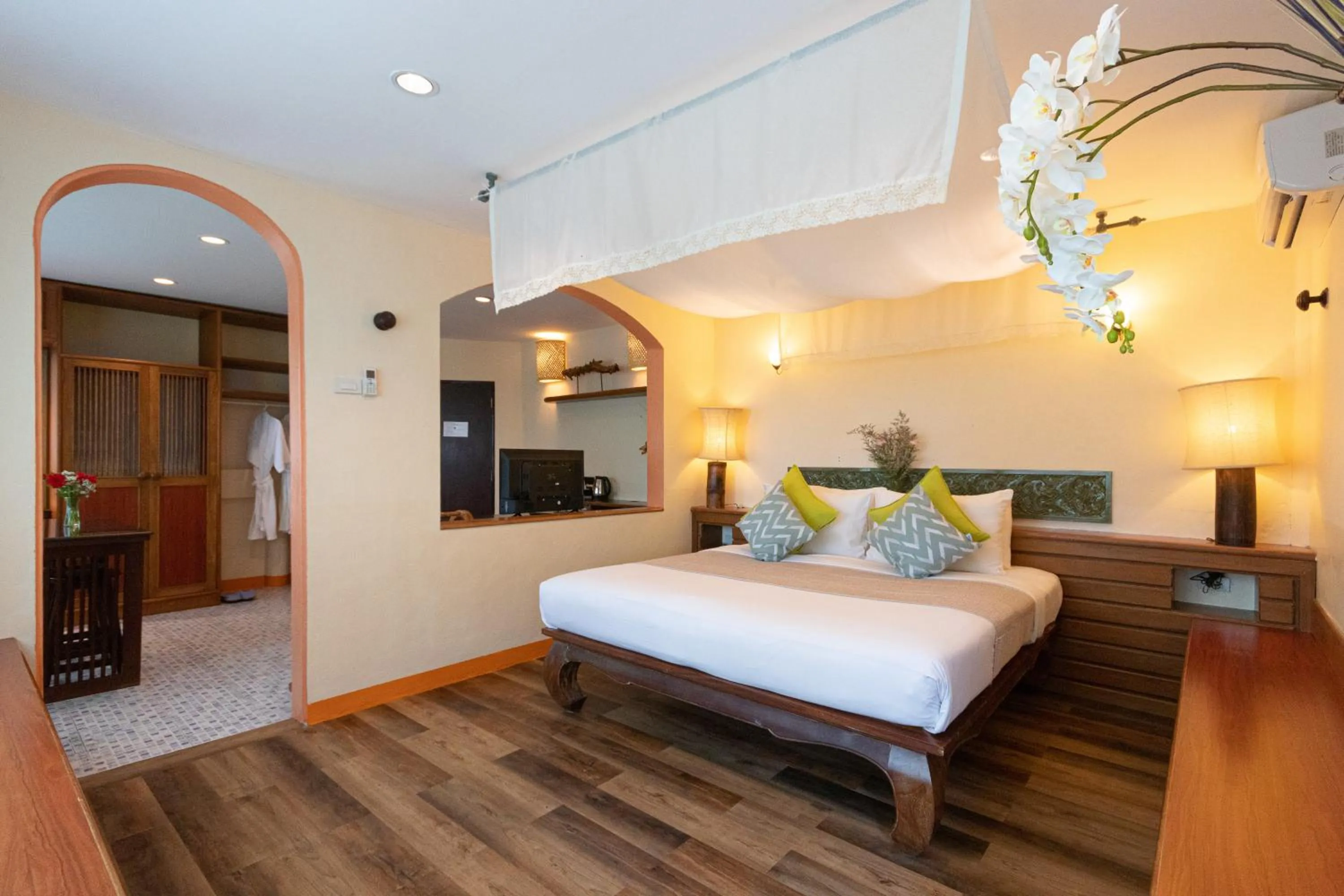 Photo of the whole room, Bed in Aochalong Villa Resort & Spa - SHA Plus