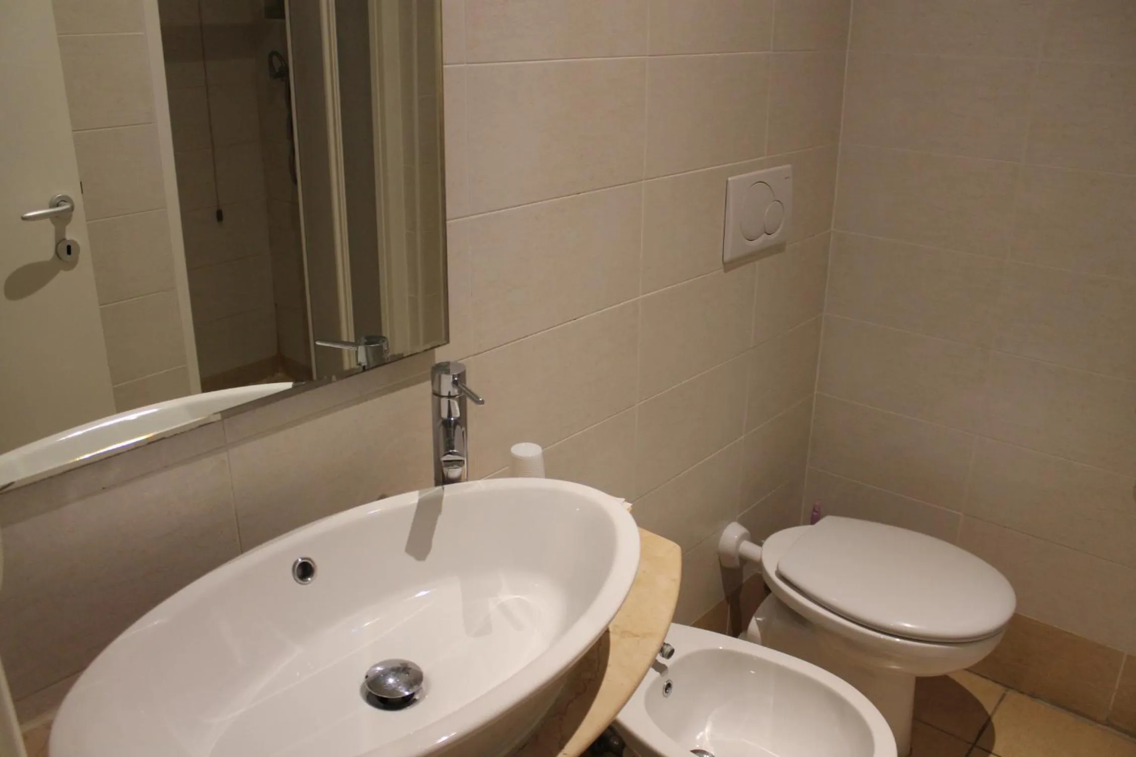 Bathroom in Hotel Laguna Residence