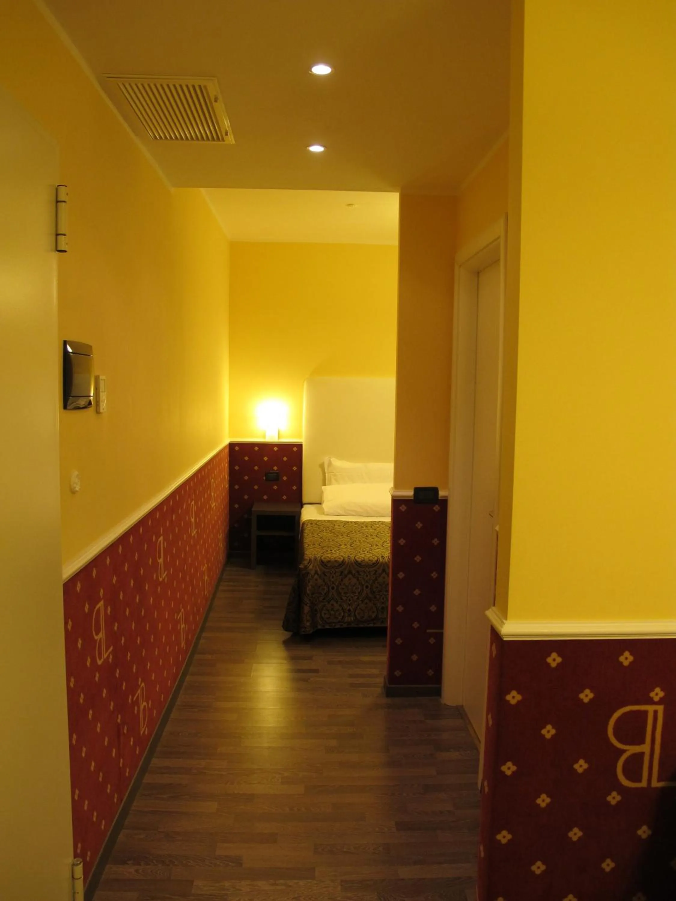 Photo of the whole room, Bed in Hotel Laguna Residence