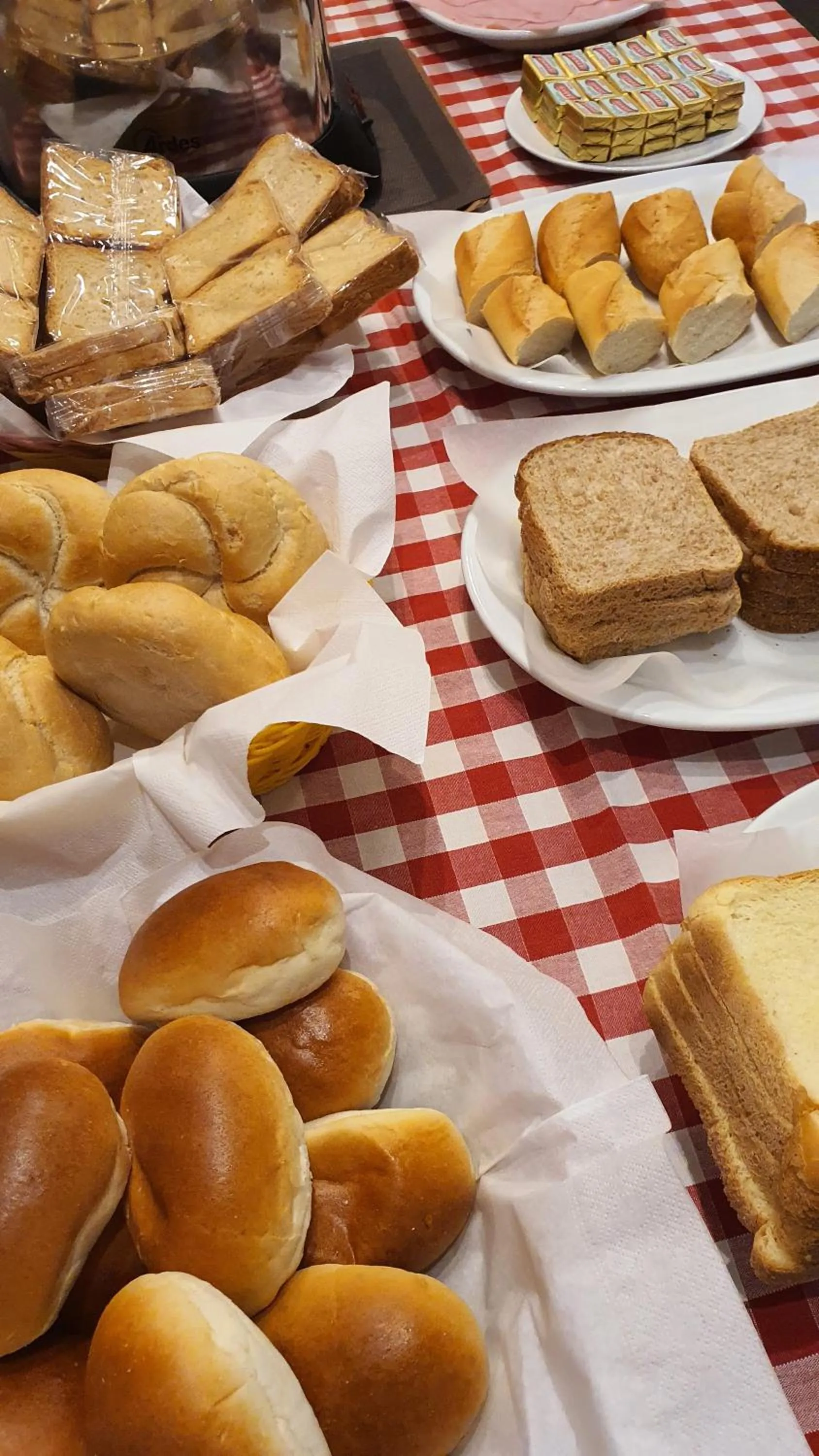 Food and drinks in Hotel Laguna Residence