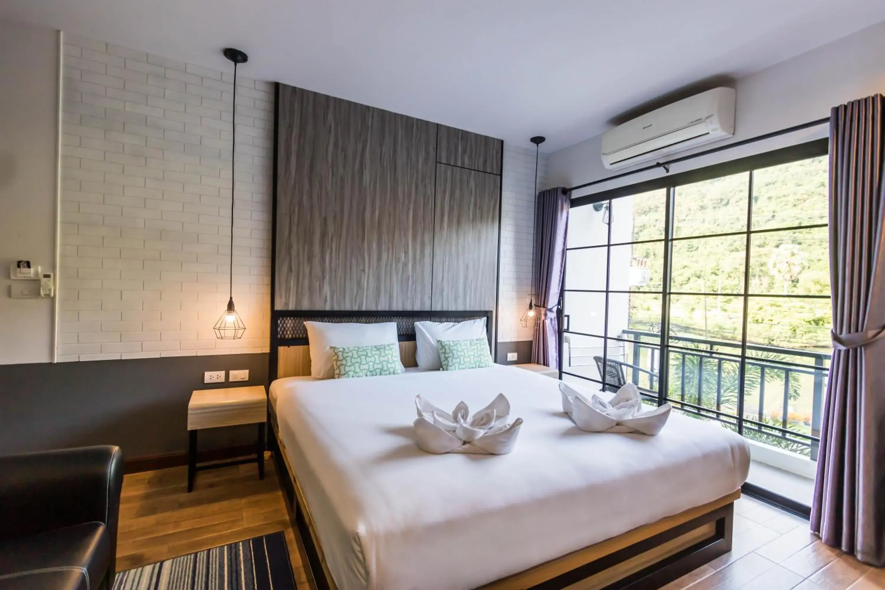 Bed in PP GRAND KAMALA HOTEL-SHA Extra Plus Bed in PP GRAND KAMALA HOTEL-SHA Extra Plus