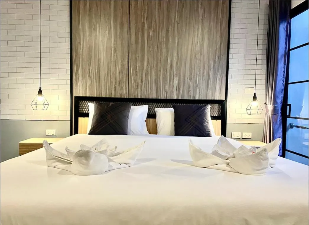 Bed in PP GRAND KAMALA HOTEL-SHA Extra Plus