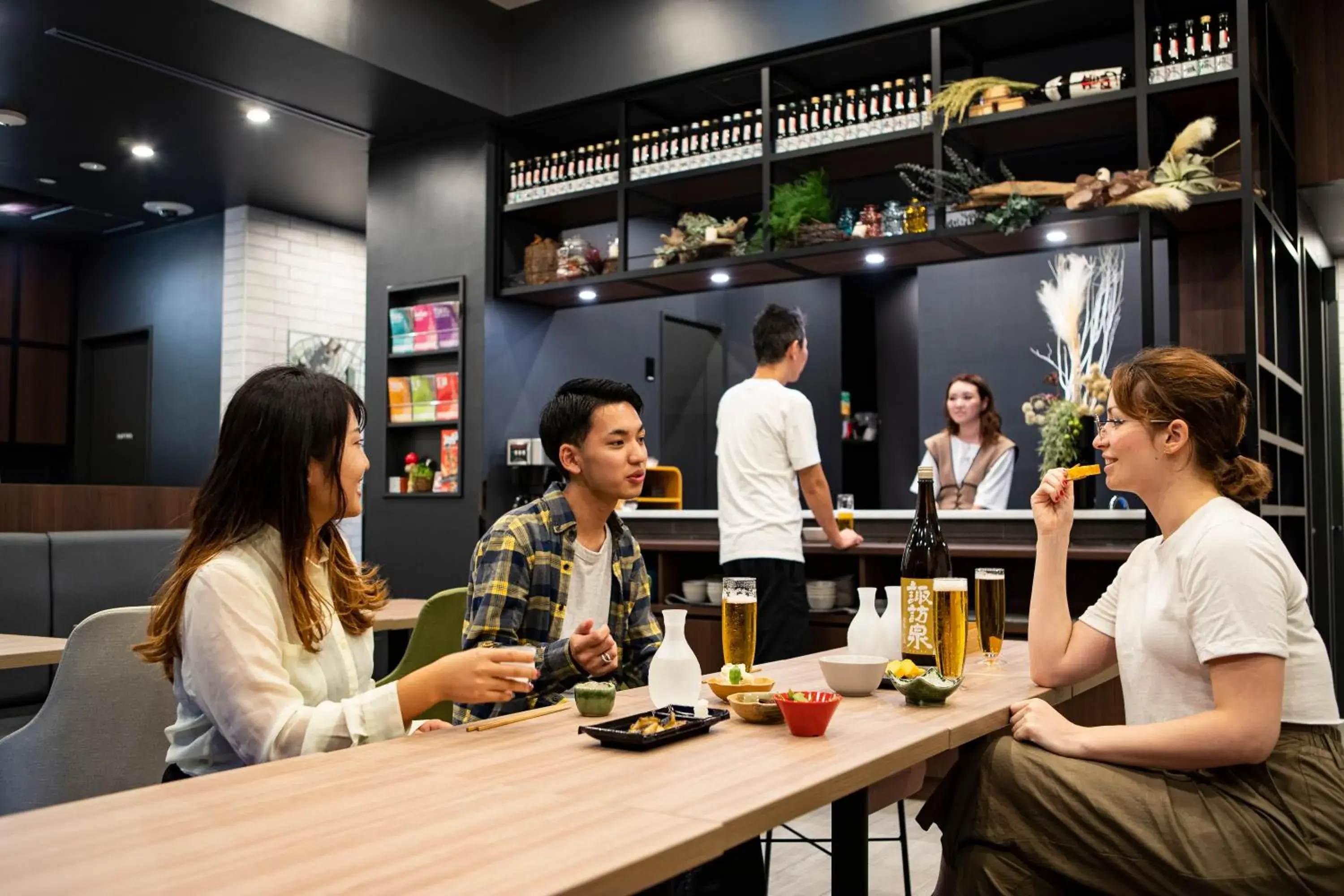 Lounge or bar in Grids Tokyo Ueno Hotel&Hostel Lounge or bar in Grids Tokyo Ueno Hotel&Hostel