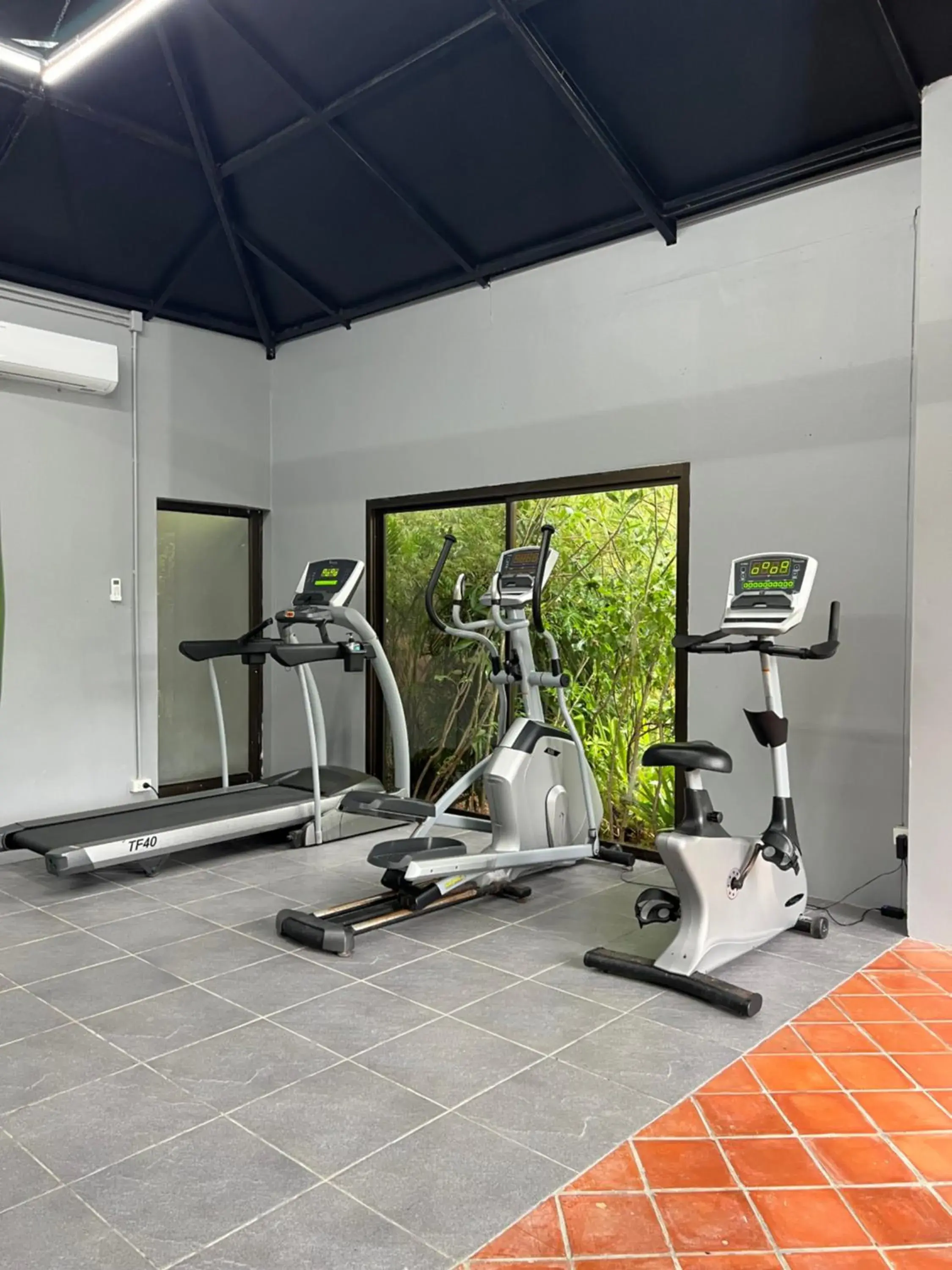 Fitness centre/facilities in Palm Galleria Resort Fitness centre/facilities in Palm Galleria Resort