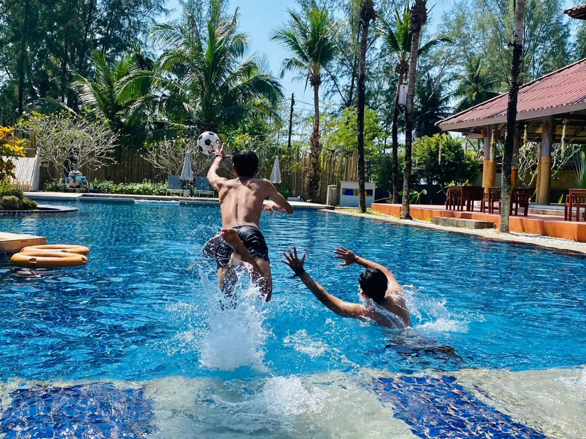 Swimming pool in Palm Galleria Resort