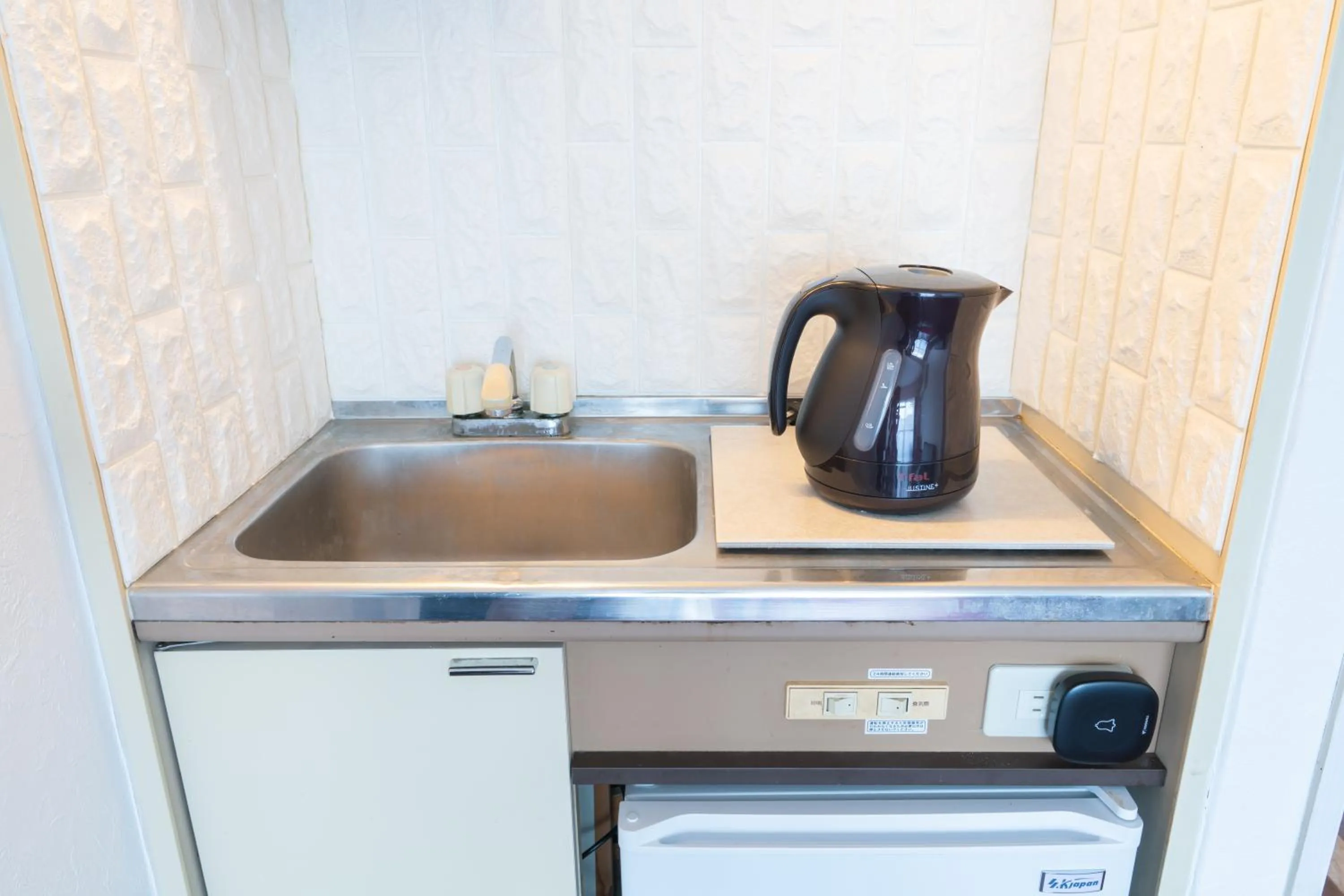 Kitchen or kitchenette in SONIC APARTMENT HOTEL