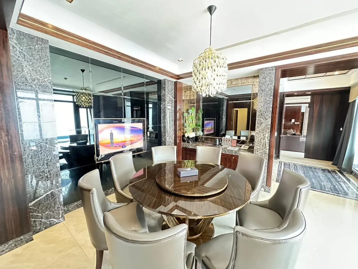 Restaurant/places to eat in H Villa Inn Restaurant/places to eat in H Villa Inn