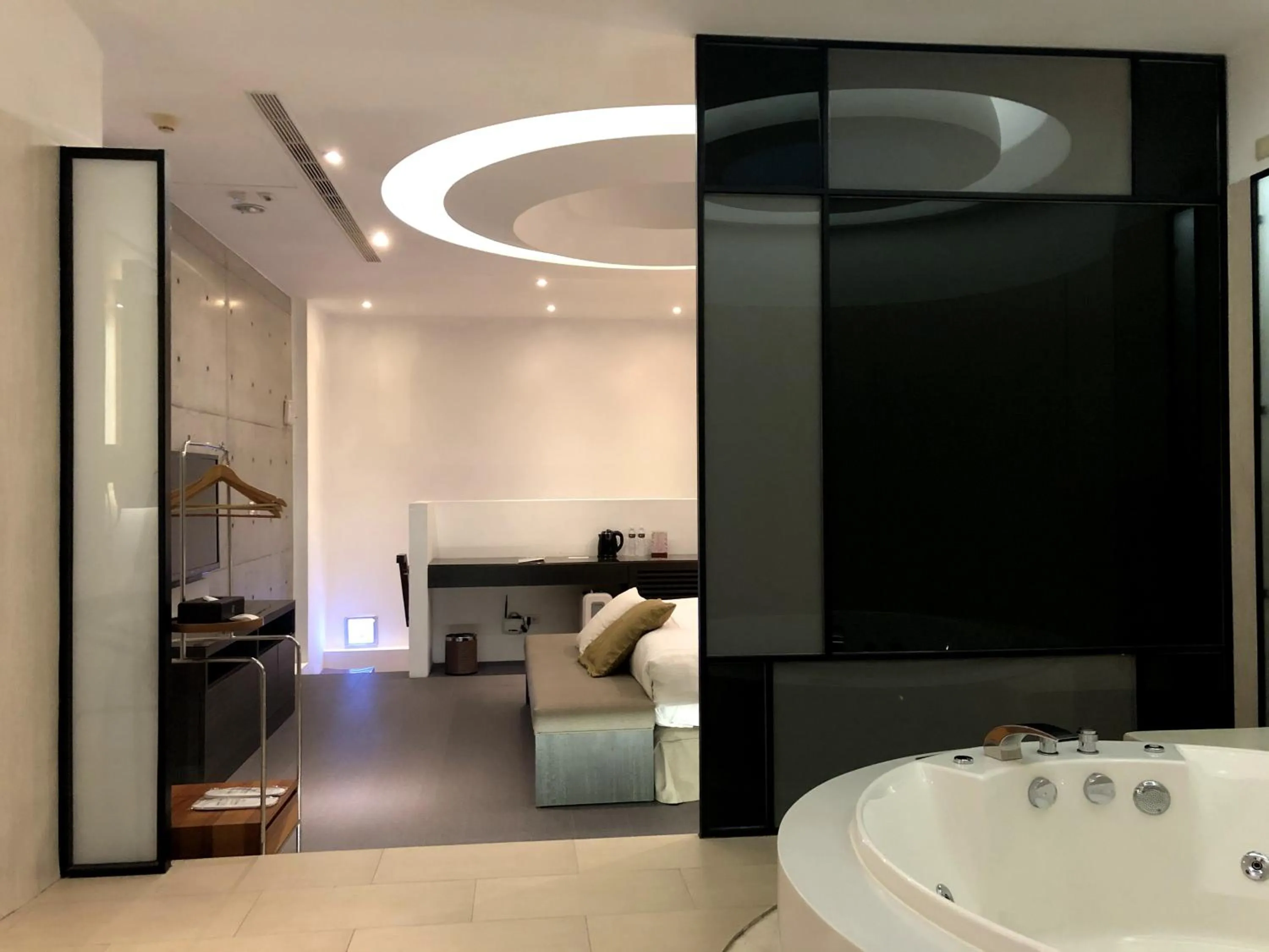 Photo of the whole room in H Villa Inn