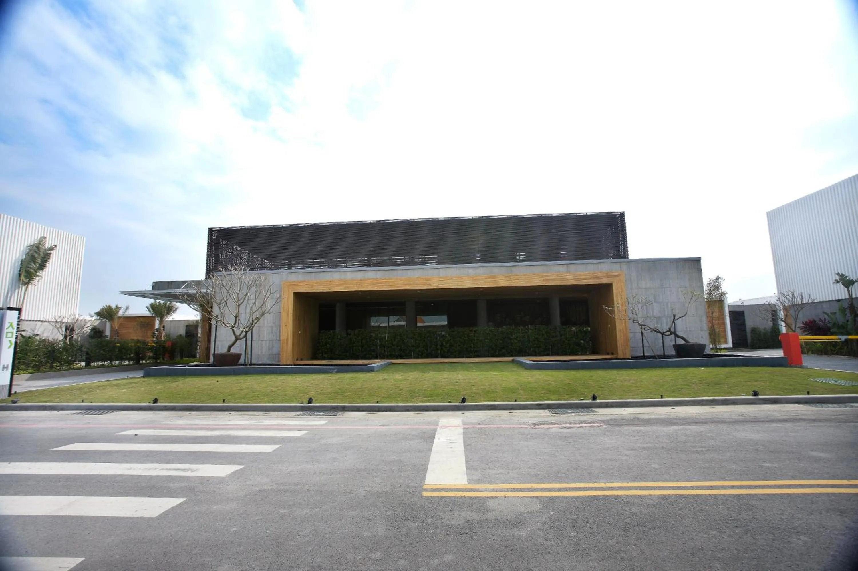 Property building in H Villa Inn