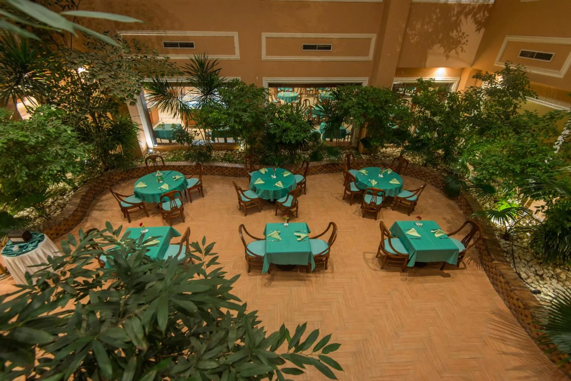 Restaurant/places to eat in Imperial Shams Abu Soma