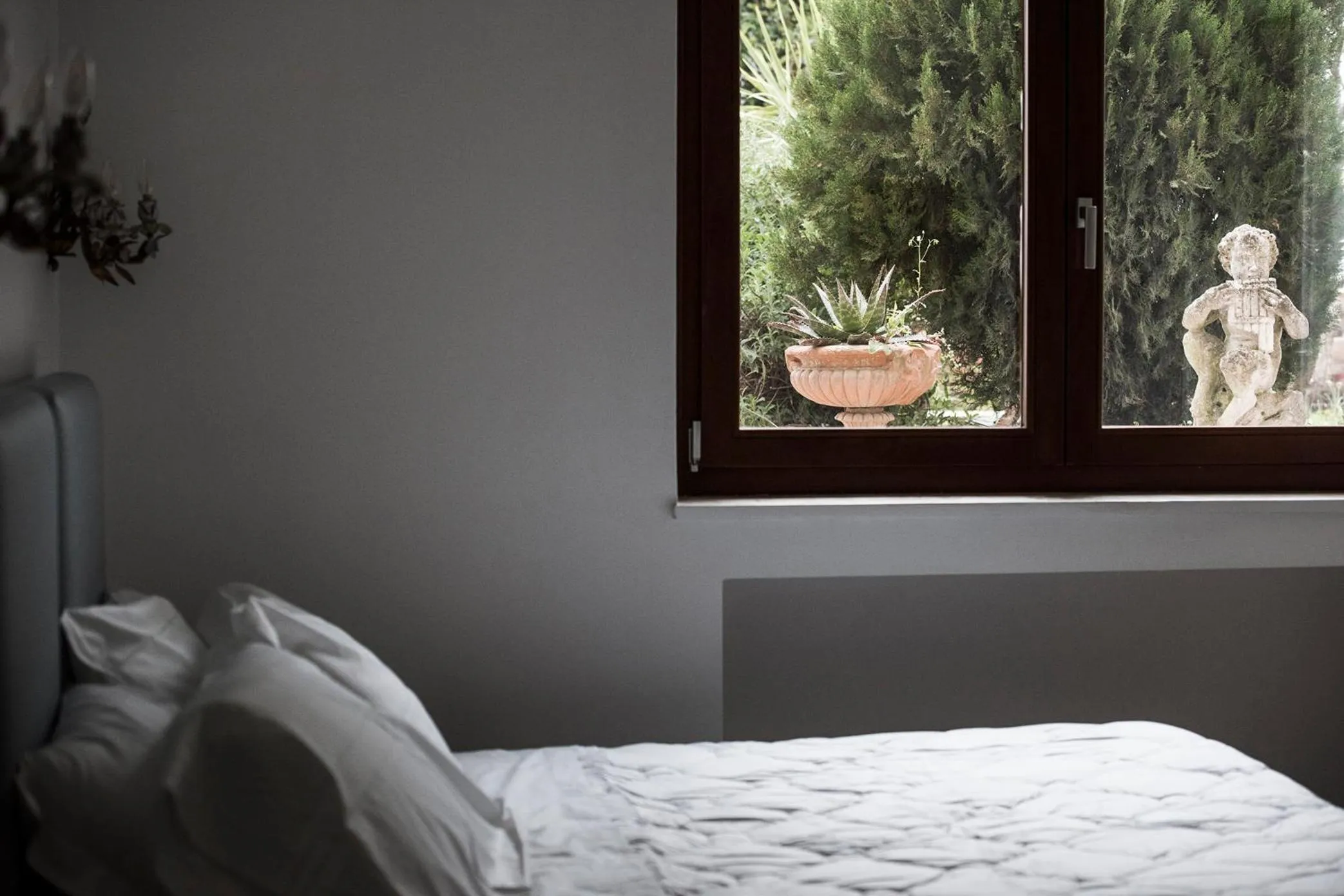 View (from property/room), Bed in Villa delle Querce Resort