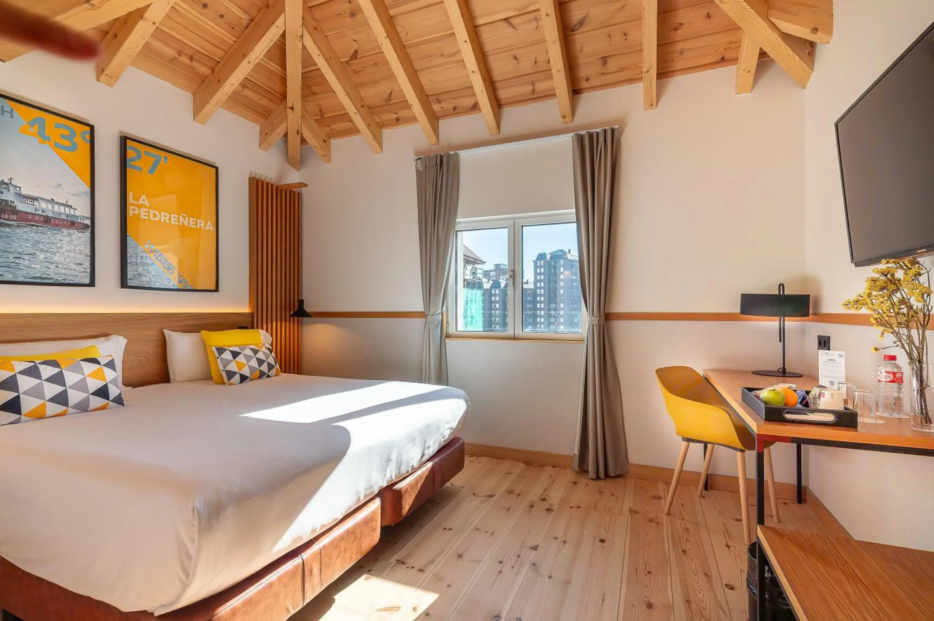 View (from property/room), Bed in Sercotel El Balcón de la Bahía Suites View (from property/room), Bed in Sercotel El Balcón de la Bahía Suites