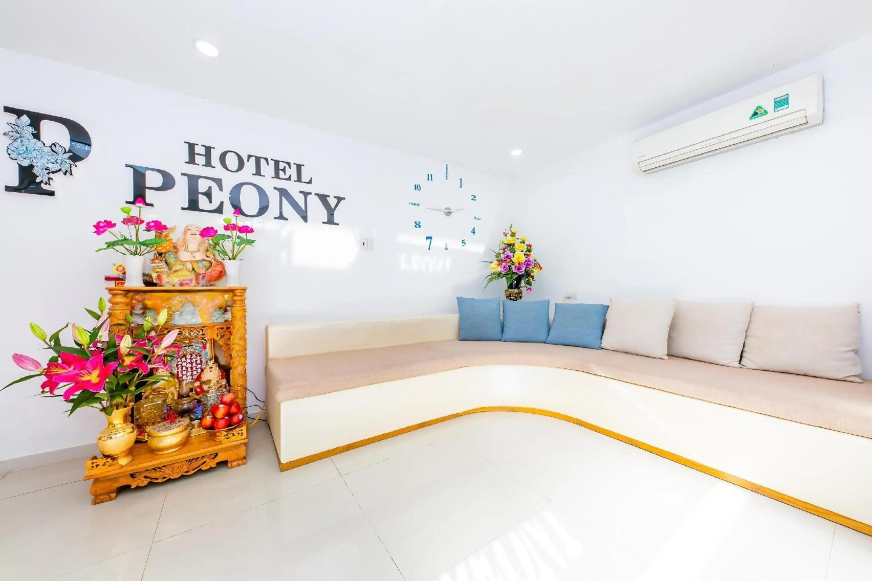 Lobby or reception, Bed in Super OYO 598 Peony Hotel Lobby or reception, Bed in Super OYO 598 Peony Hotel