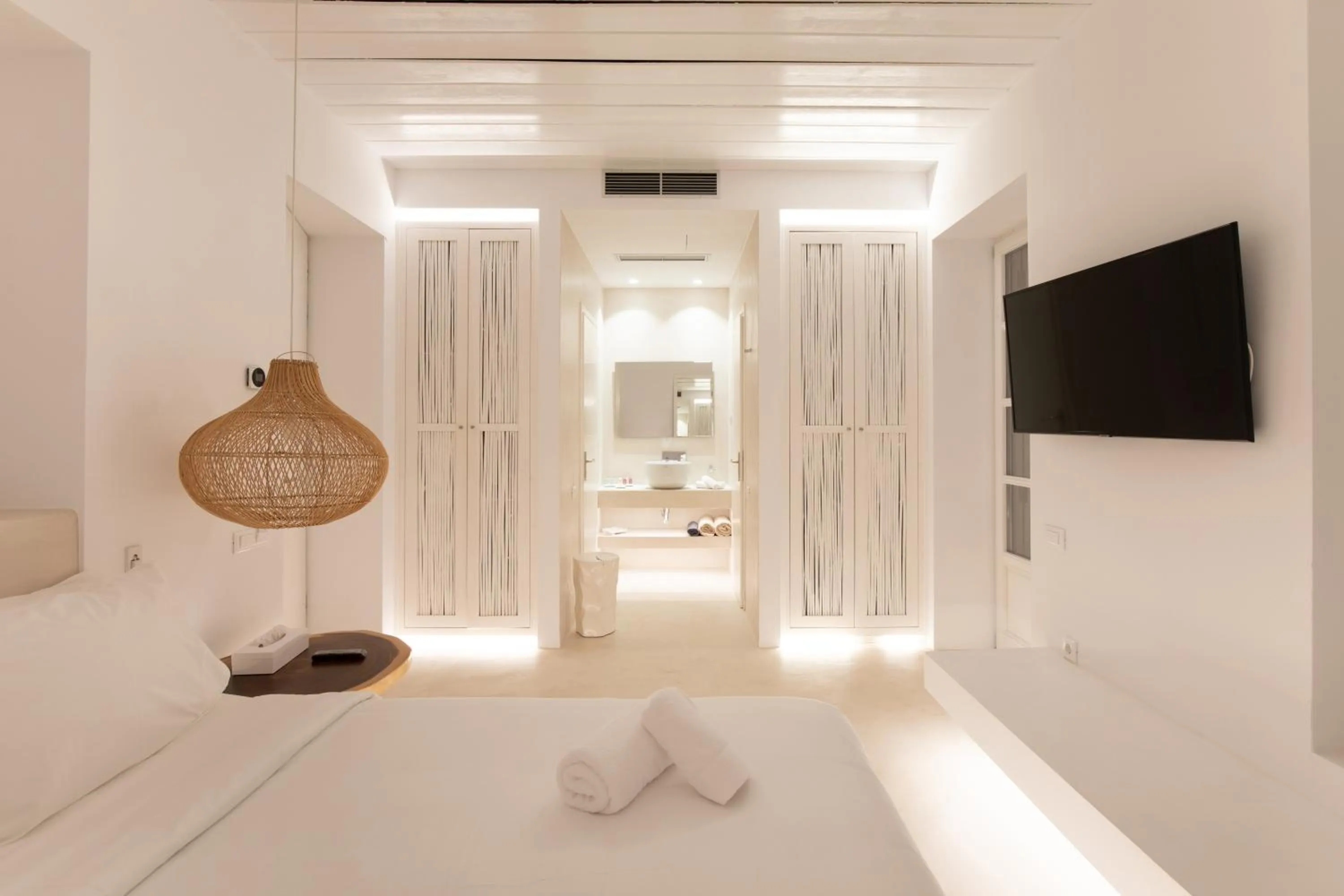 Bed in The Ammonite Resort