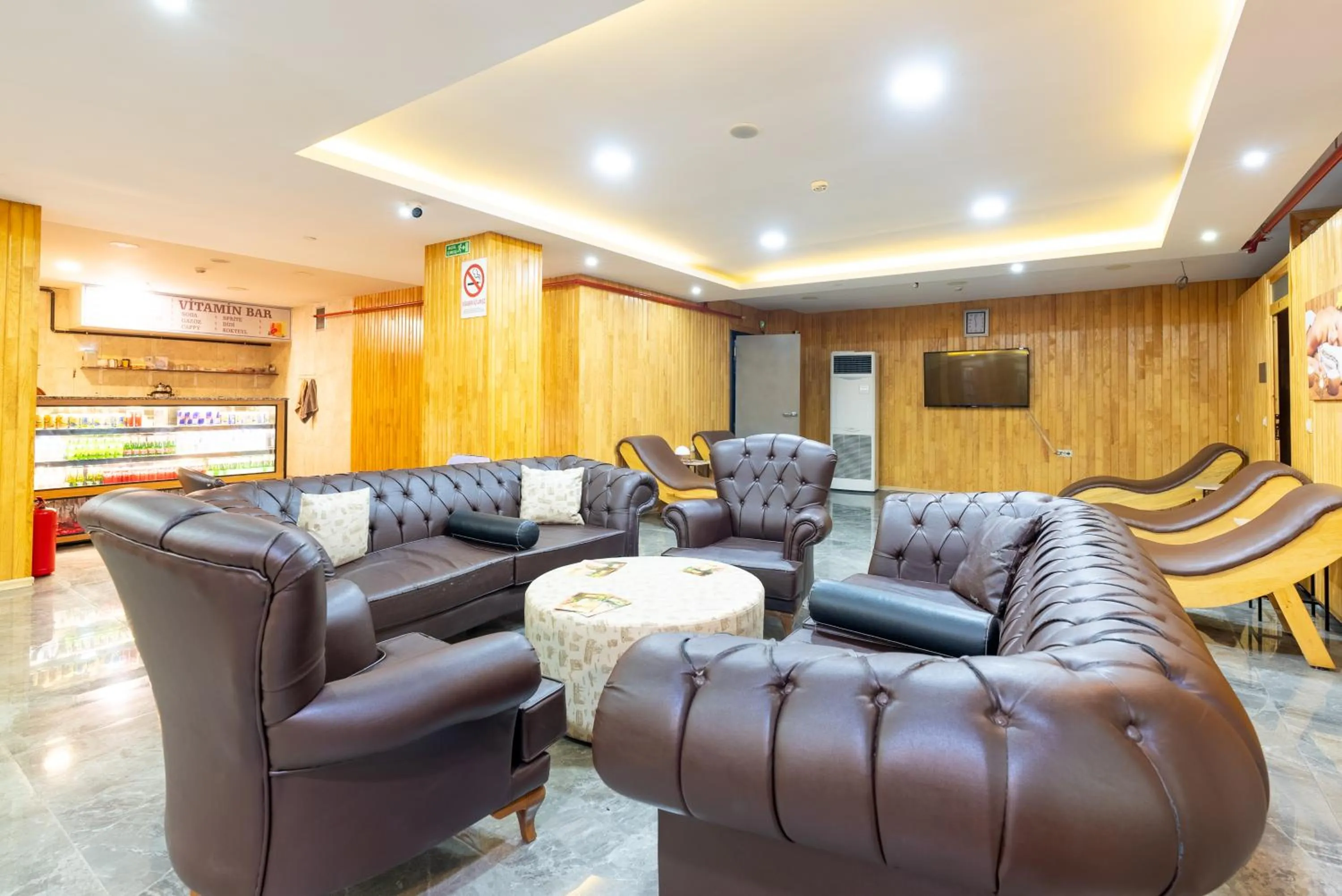 TV and multimedia in Valens Hotel Downtown