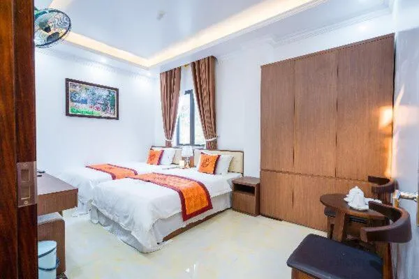 Bedroom, Bed in Đinh Gia Hotel