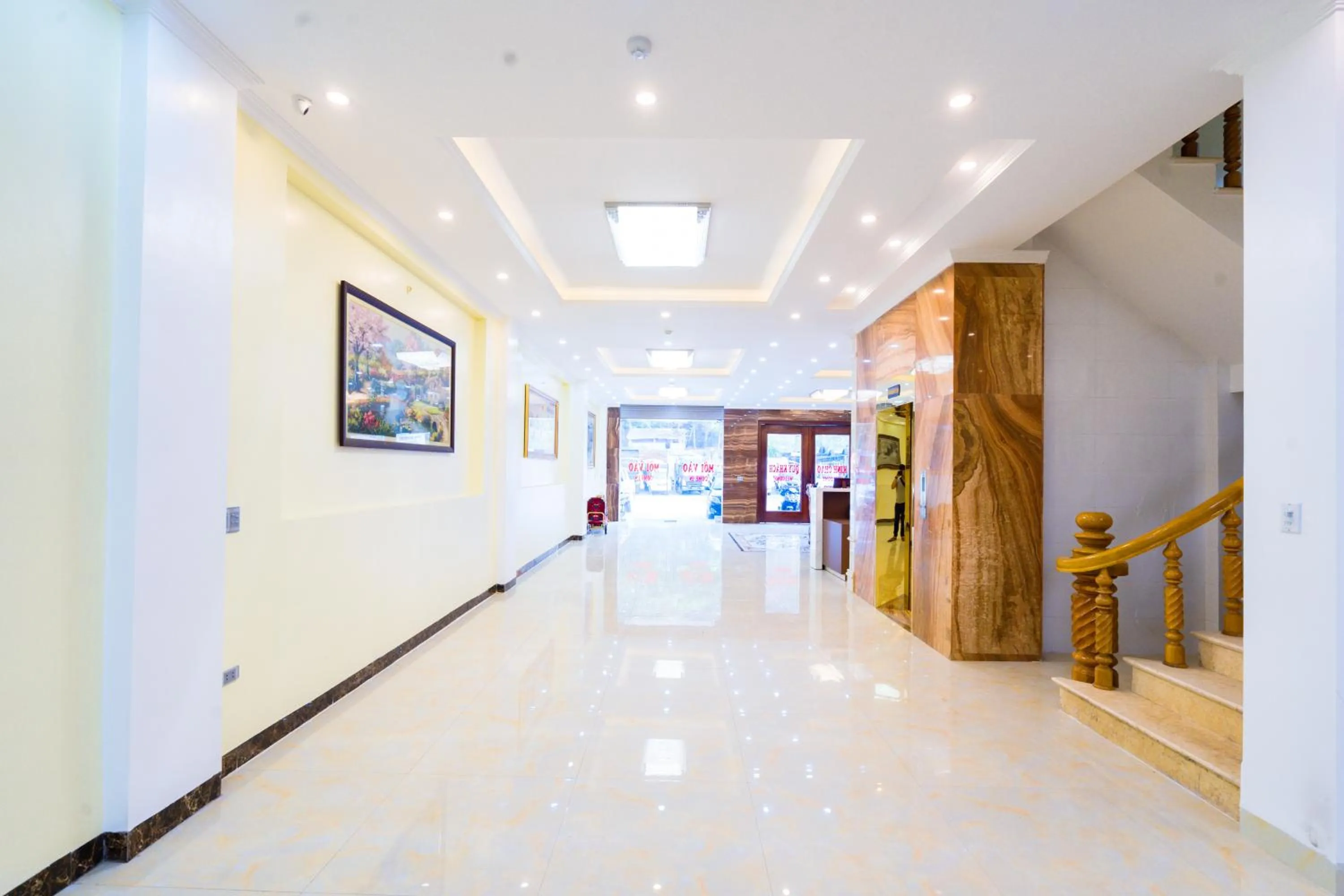 Lobby or reception in Đinh Gia Hotel