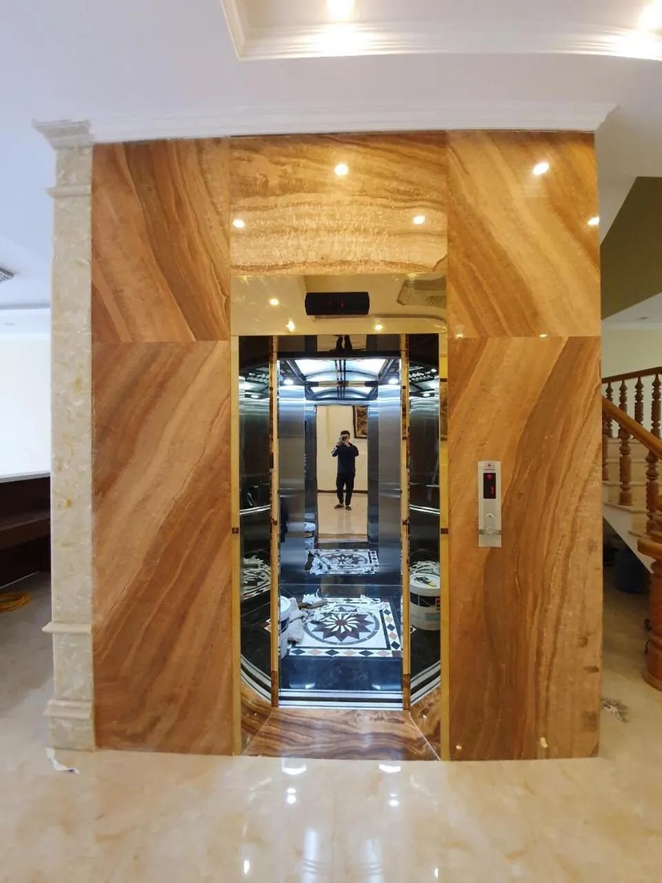 Lobby or reception in Đinh Gia Hotel