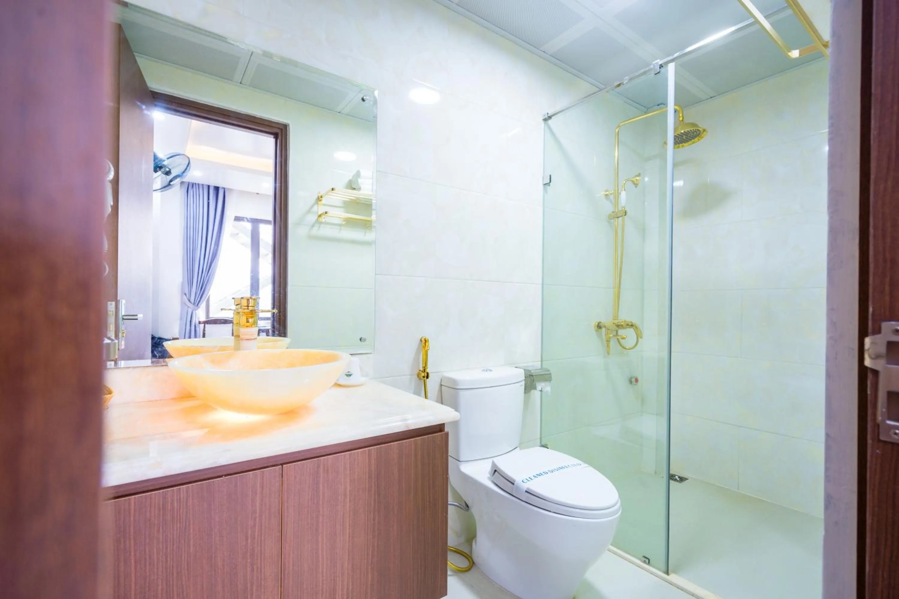 Bathroom in Đinh Gia Hotel
