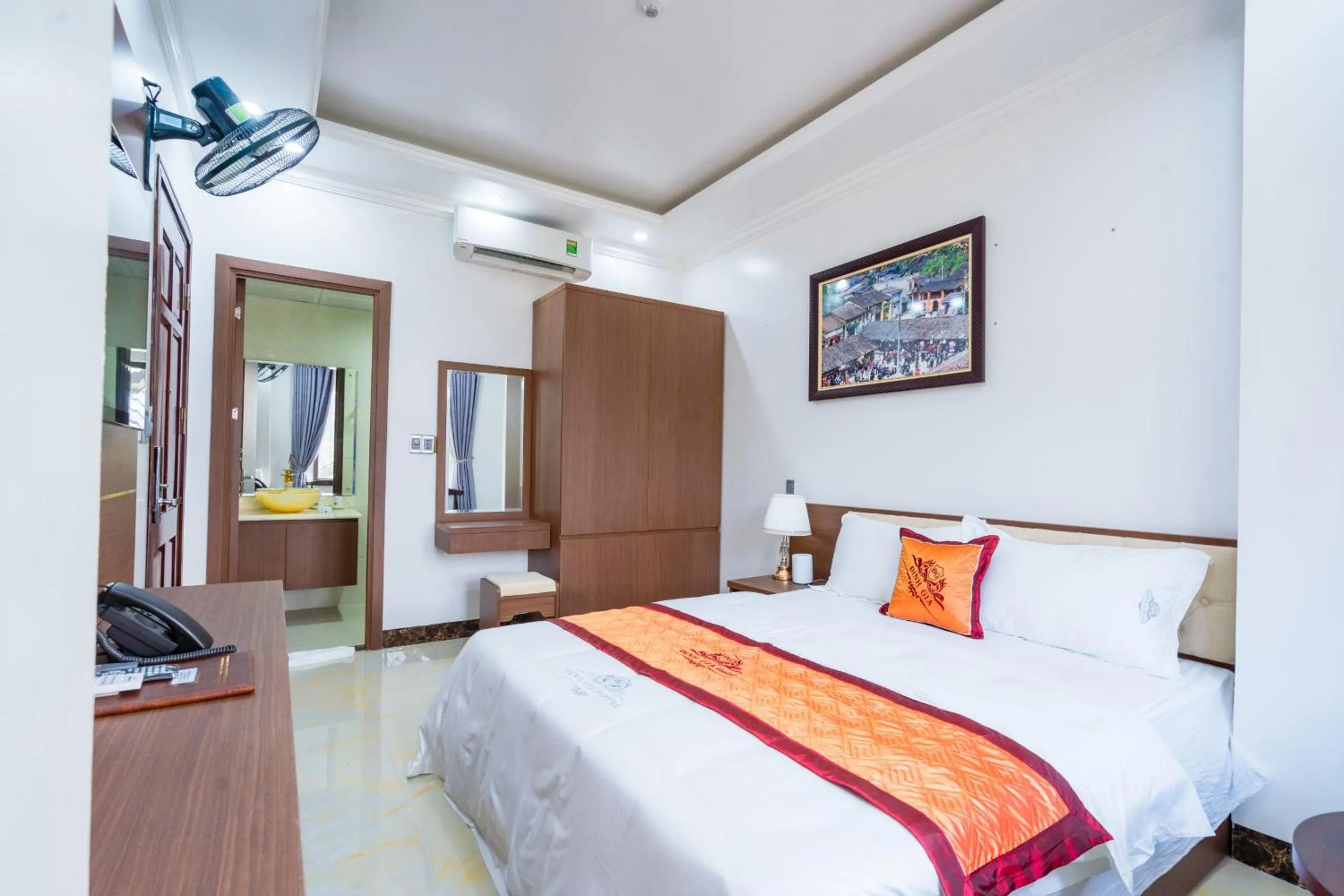 Bed in Đinh Gia Hotel