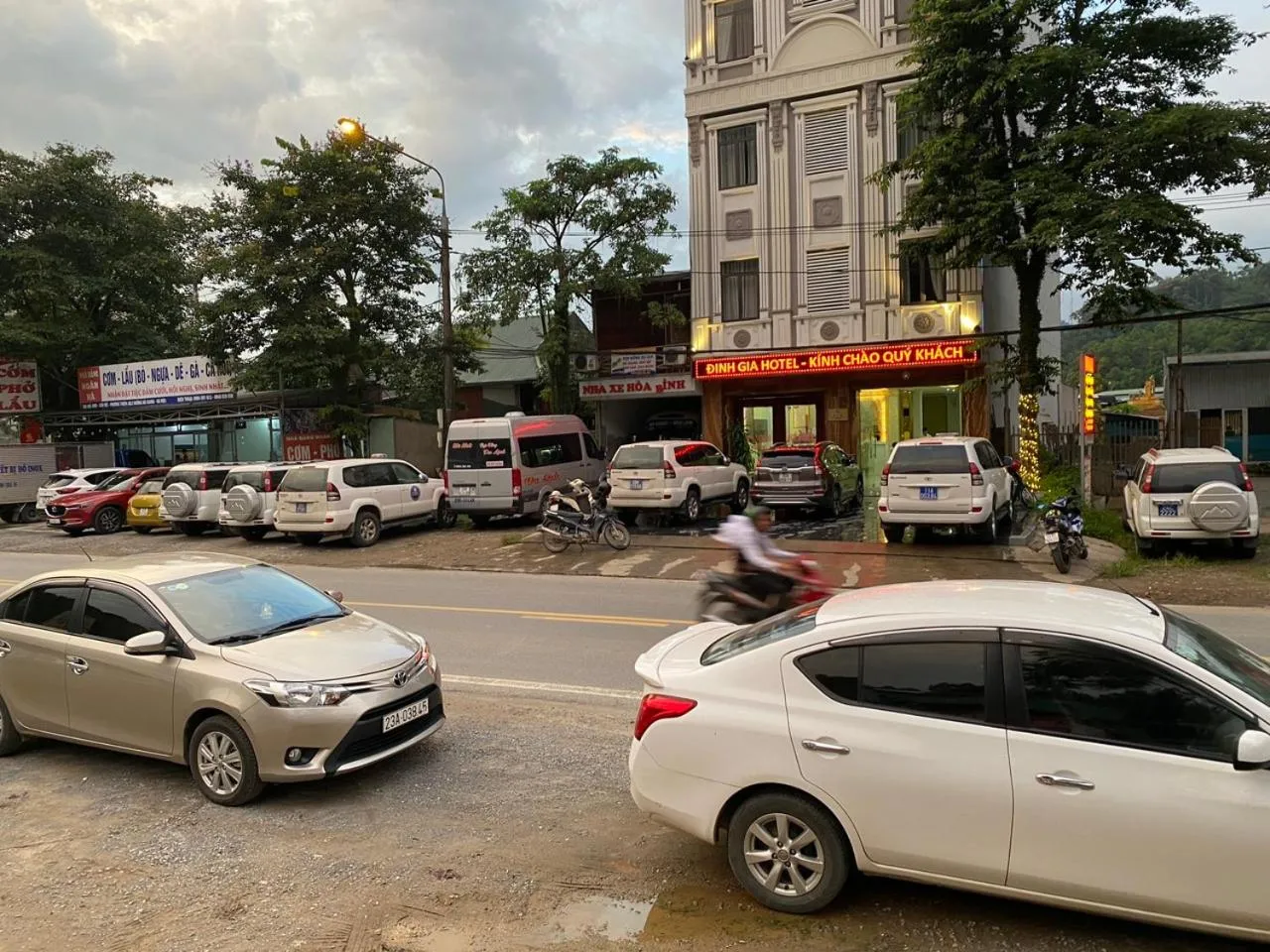 Property building in Đinh Gia Hotel
