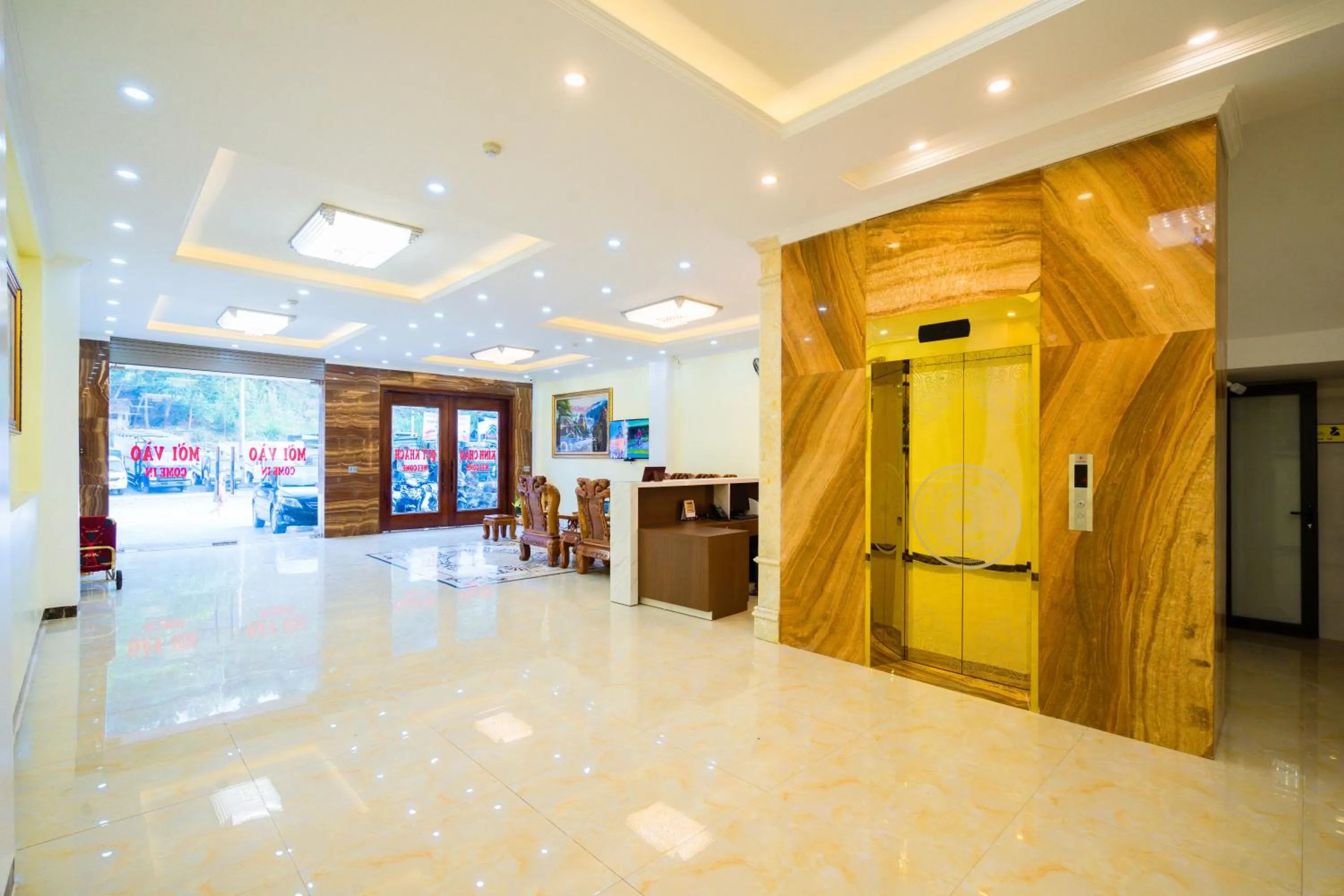 Lobby or reception in Đinh Gia Hotel