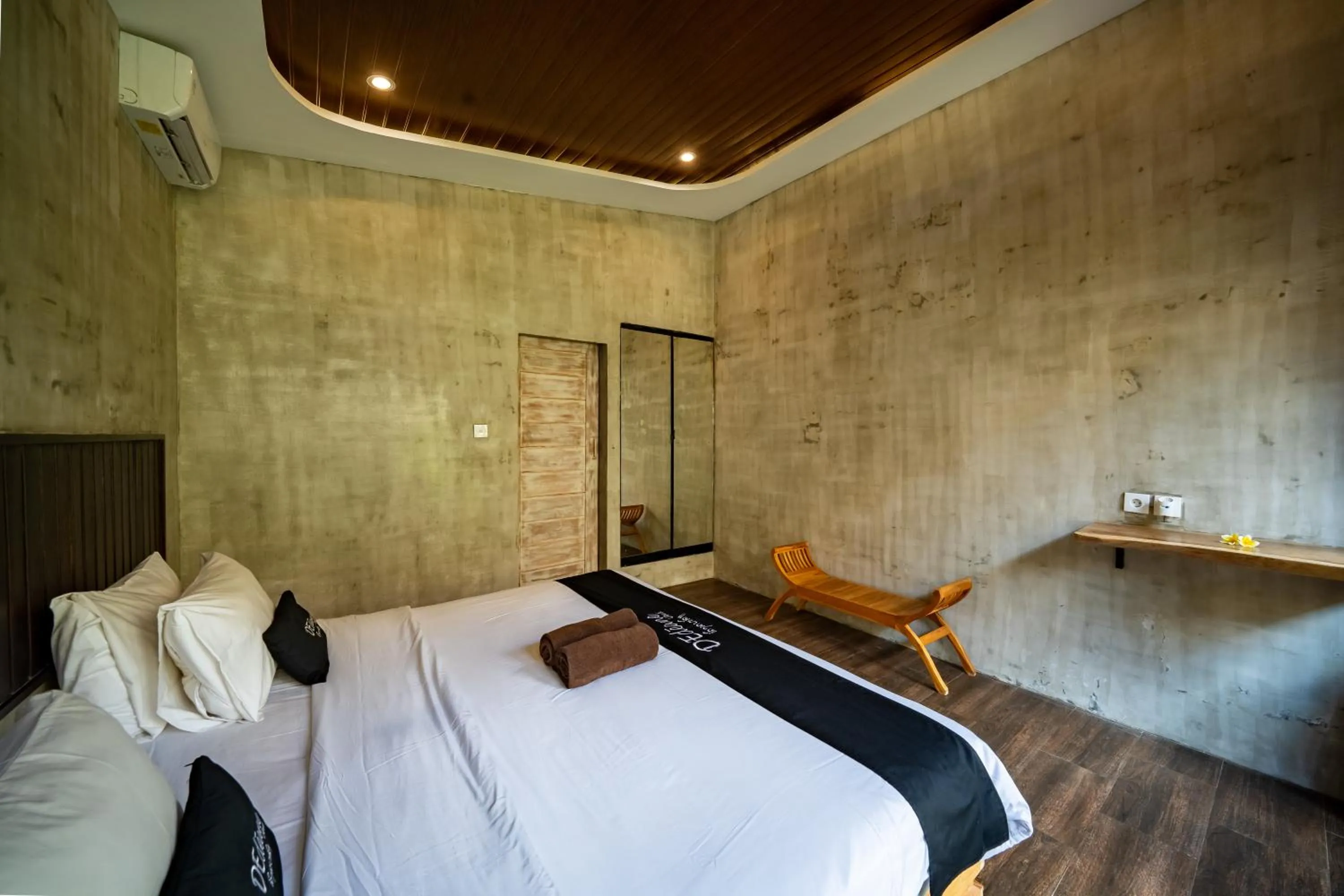 Bed in Dedeane Hotel & Yoga Retreat