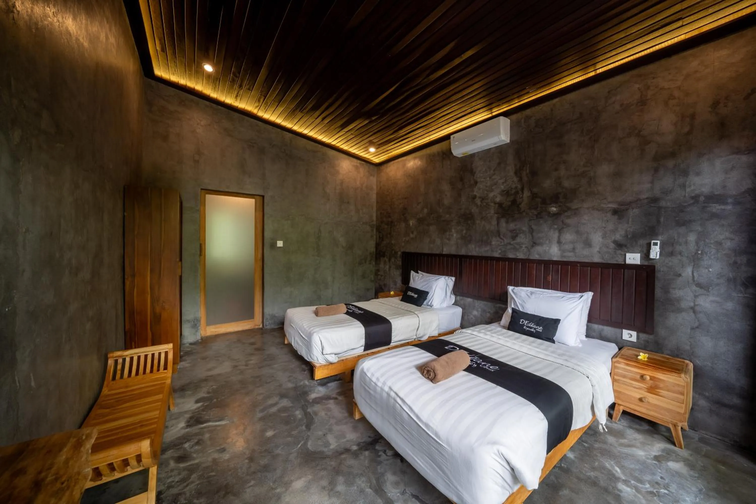 Bed in Dedeane Hotel & Yoga Retreat